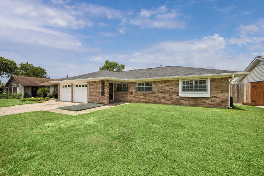 Property photo for 2431 Willowby Drive, Houston, TX