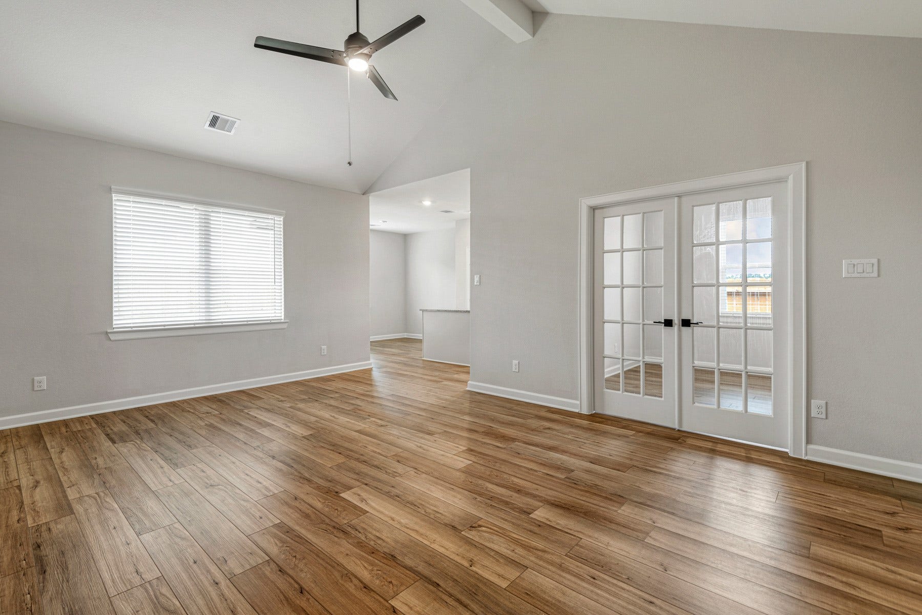 15650 Honey Cove Drive, Conroe, TX 77303 15650 Honey Cove Drive, Conroe, TX 77303