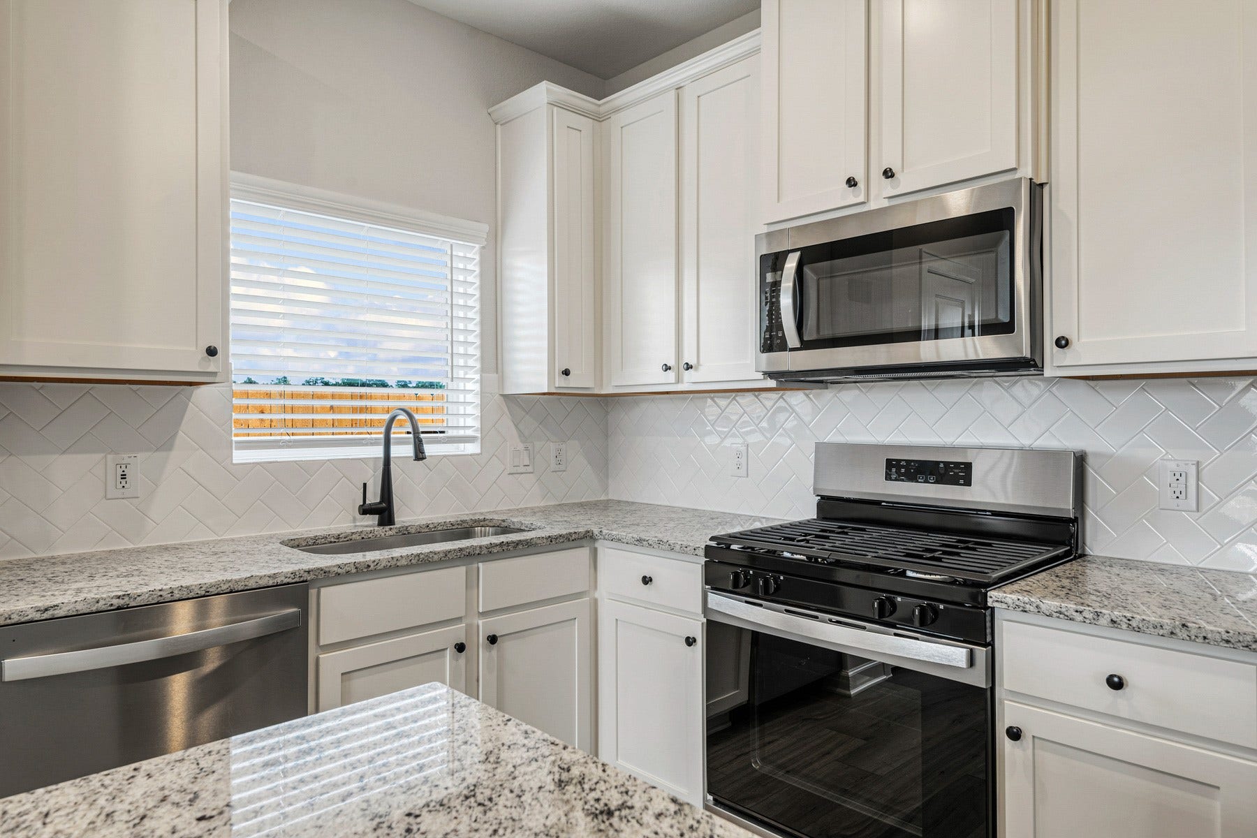 15650 Honey Cove Drive, Conroe, TX 77303 15650 Honey Cove Drive, Conroe, TX 77303