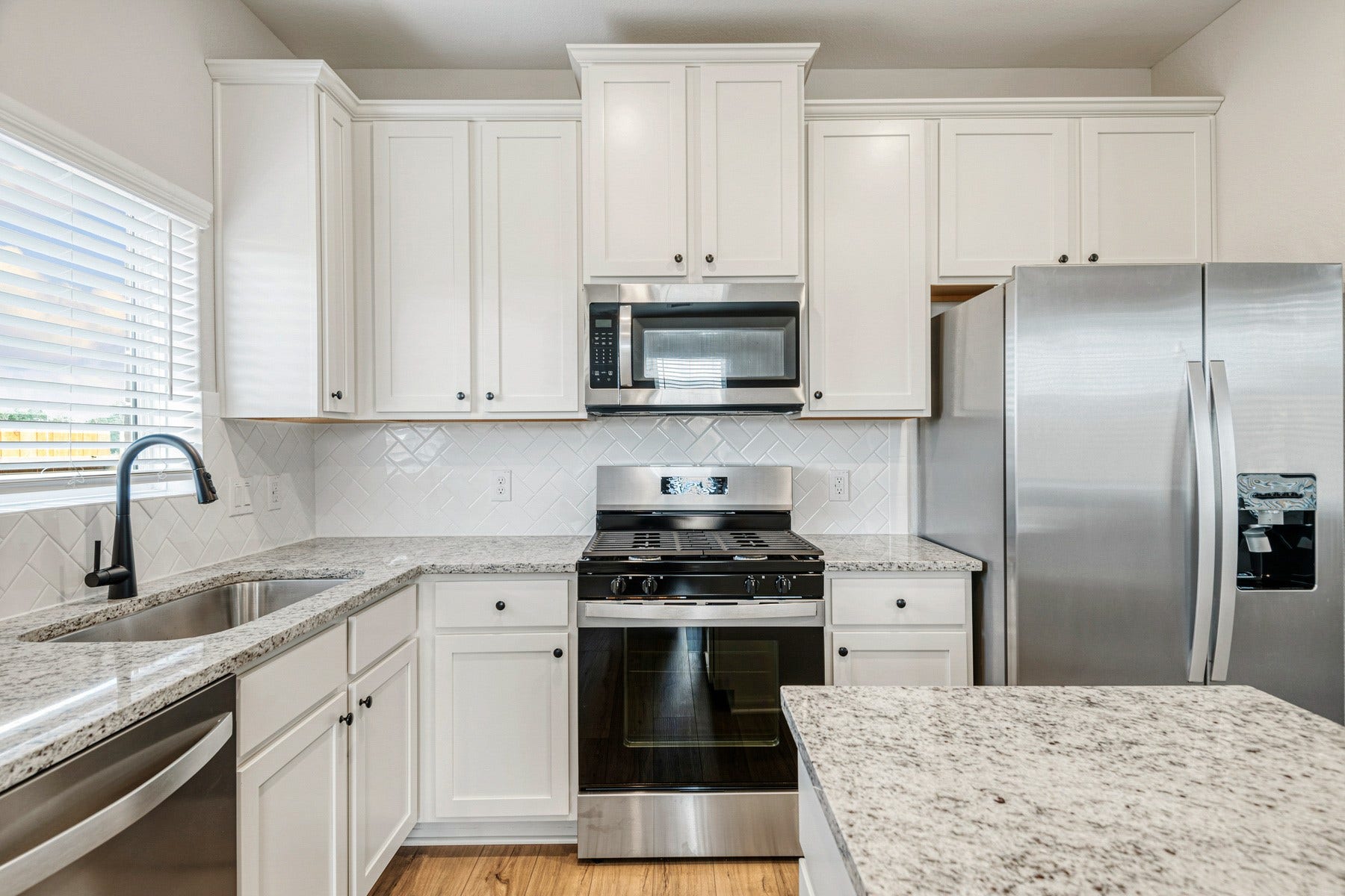 15650 Honey Cove Drive, Conroe, TX 77303 15650 Honey Cove Drive, Conroe, TX 77303