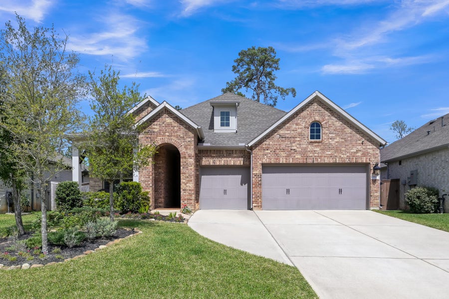 Property photo for 334 Torrey Bloom Loop, Conroe, TX