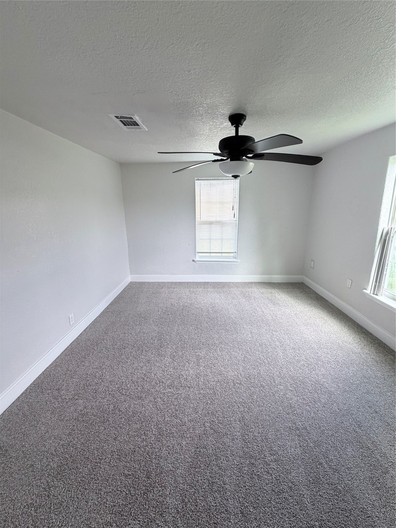 301 N Avenue C, Freeport, TX 77541 301 N Avenue C, Freeport, TX 77541