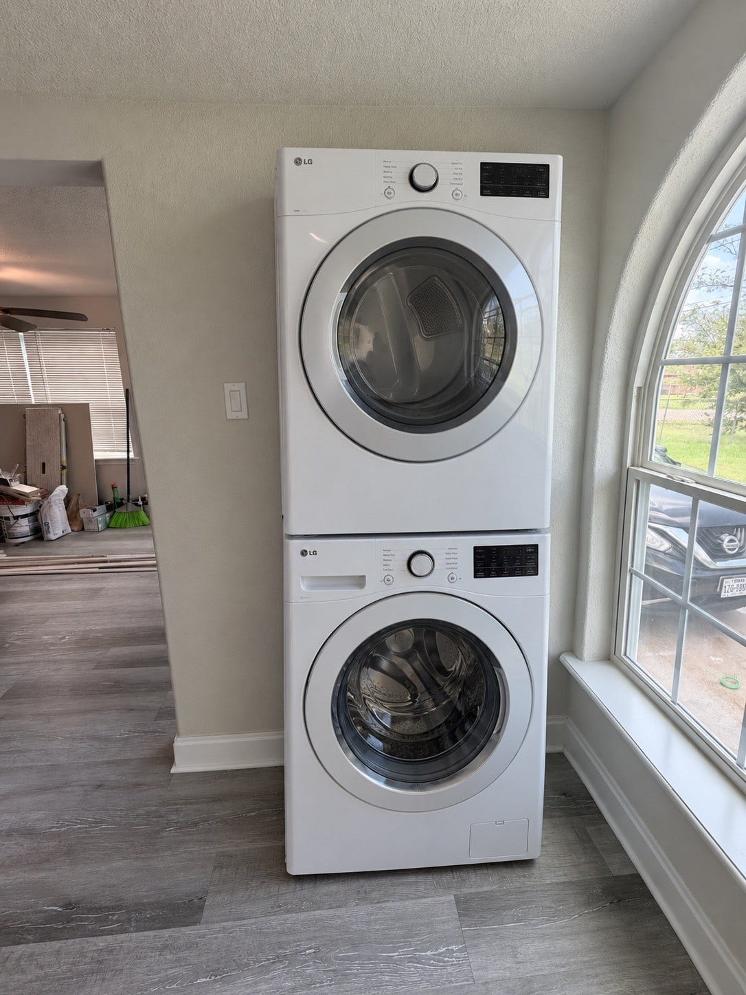 301 N Avenue C, Freeport, TX 77541 AI Staged - not included