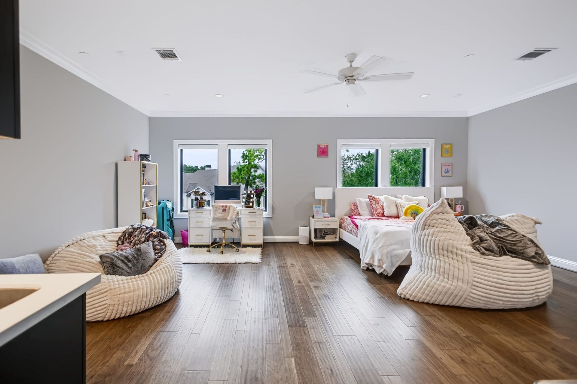 2400 High Timbers Drive, Spring, TX 77380 2400 High Timbers Drive, Spring, TX 77380