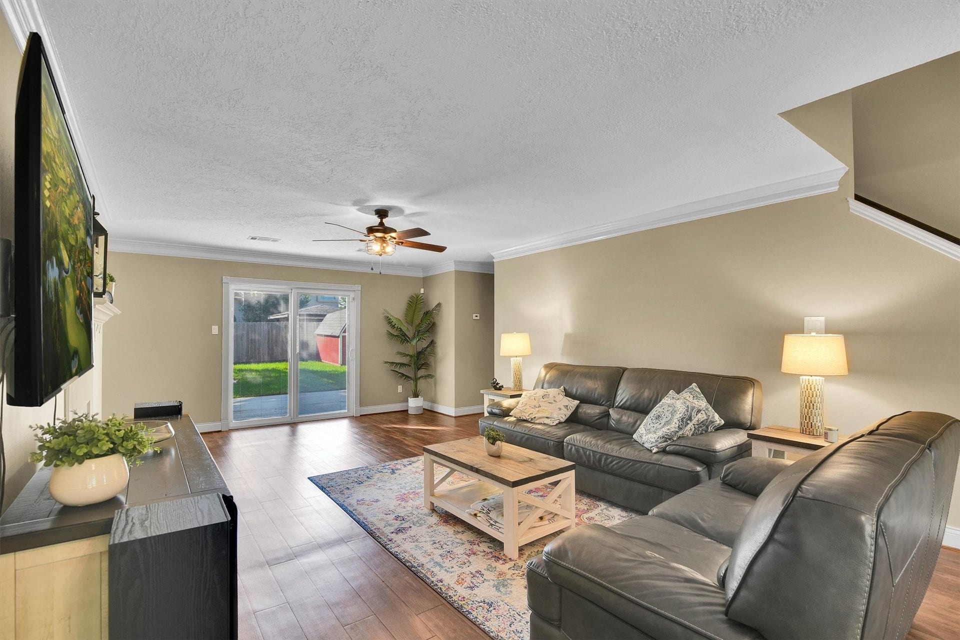 18703 Timbers Trace Drive, Humble, TX 77346 Livingroom looking to backyard.