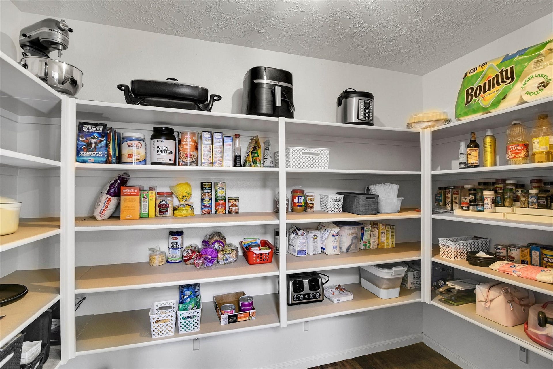 18703 Timbers Trace Drive, Humble, TX 77346 Spacious walk-in pantry.