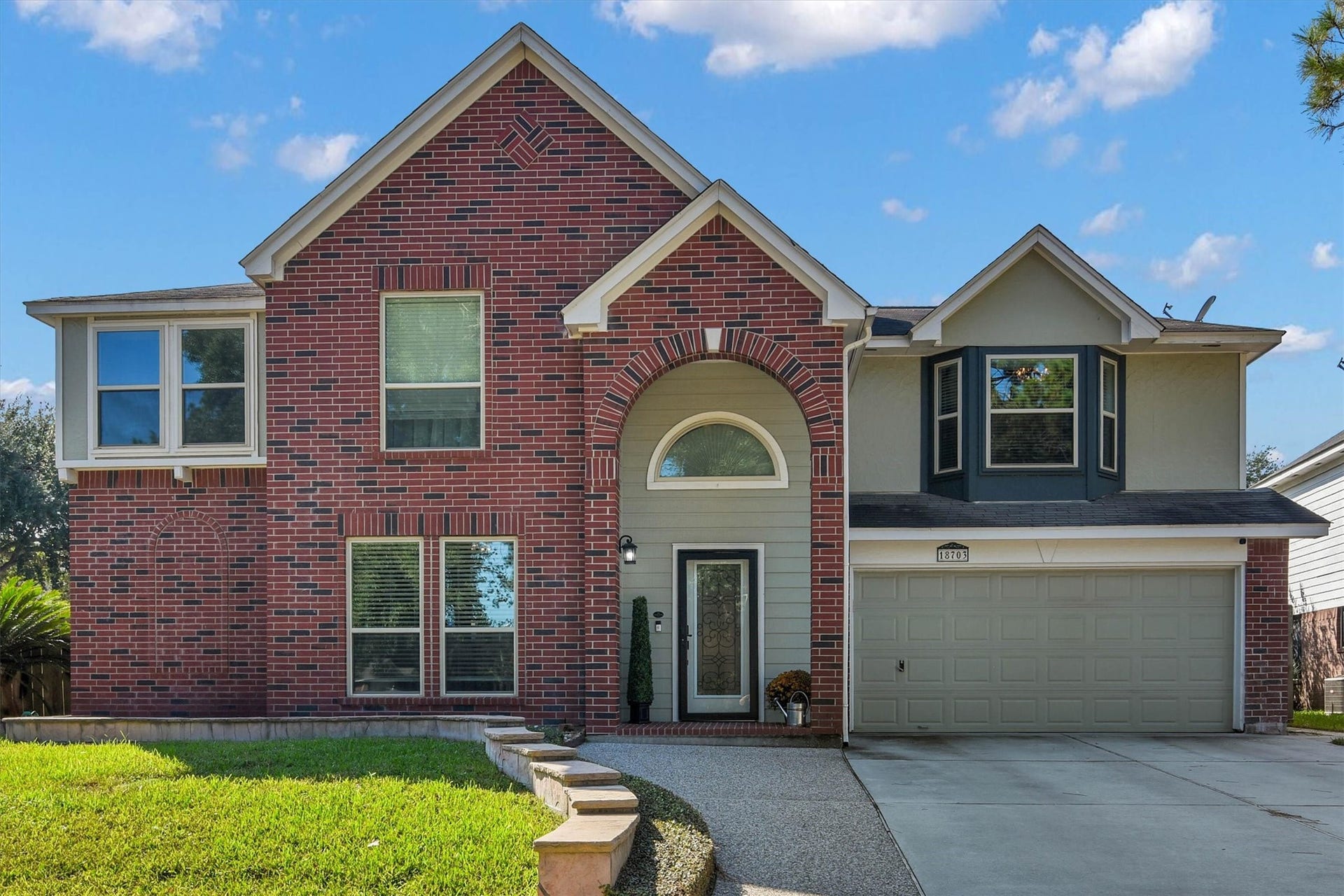 18703 Timbers Trace Drive, Humble, TX 77346 Welcome in!