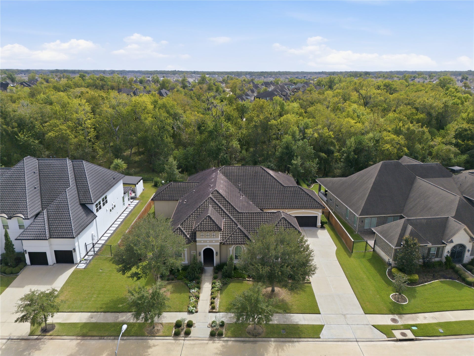2322 Red Fox Drive, Missouri City, TX 77459 2322 Red Fox Drive, Missouri City, TX 77459