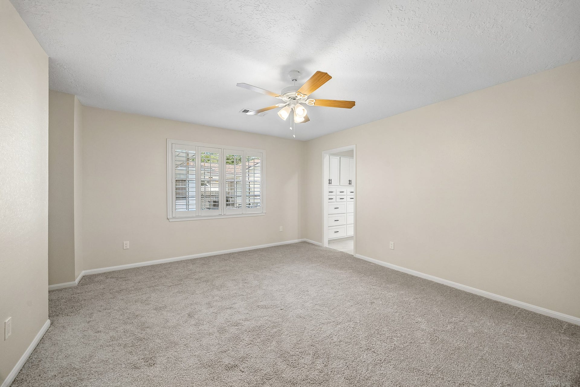 3427 Tree Lane, Kingwood, TX 77339 3427 Tree Lane, Kingwood, TX 77339