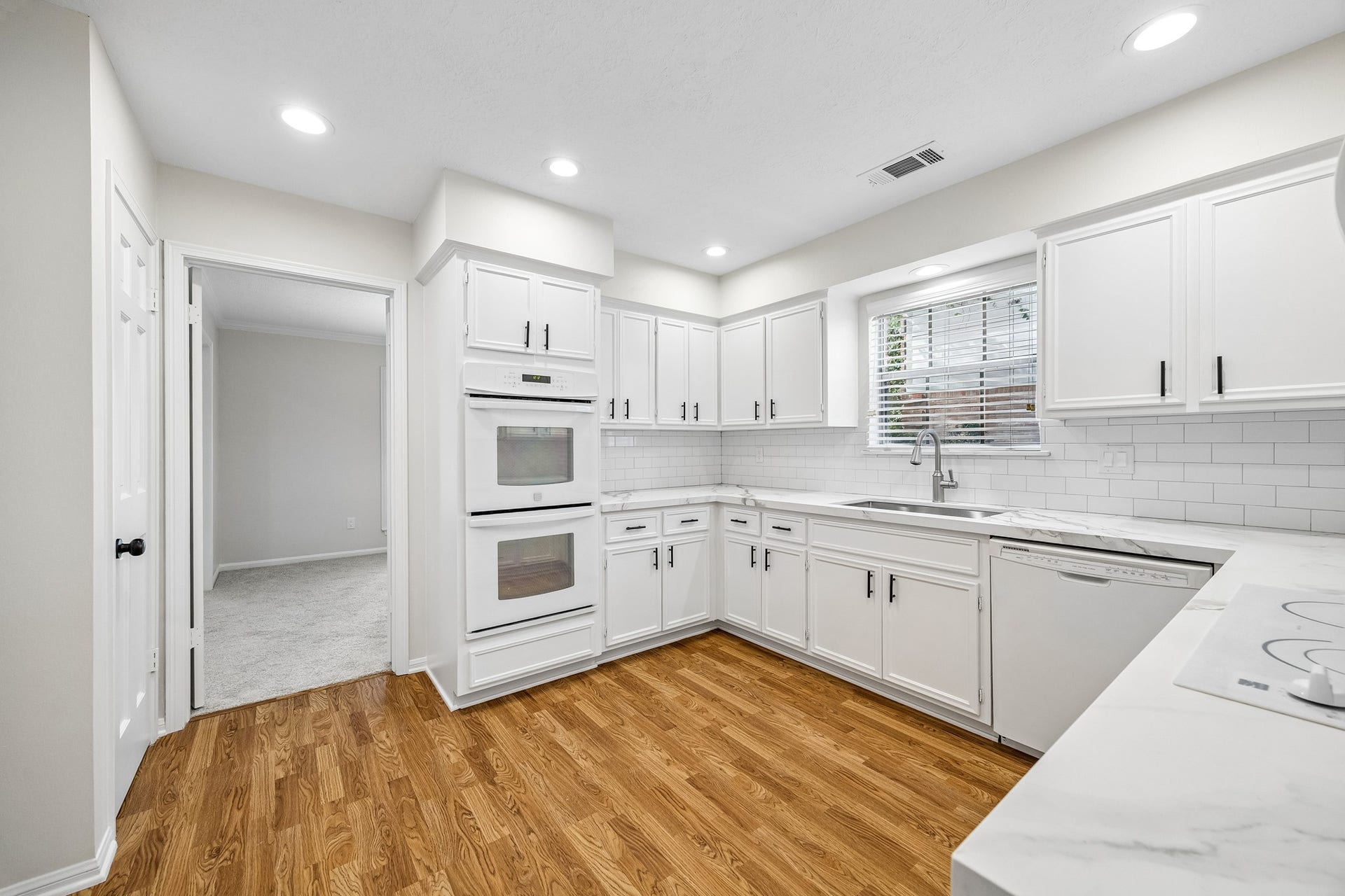3427 Tree Lane, Kingwood, TX 77339 3427 Tree Lane, Kingwood, TX 77339