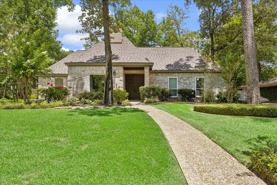 Property photo for 3603 Valley Haven Drive, Kingwood, TX