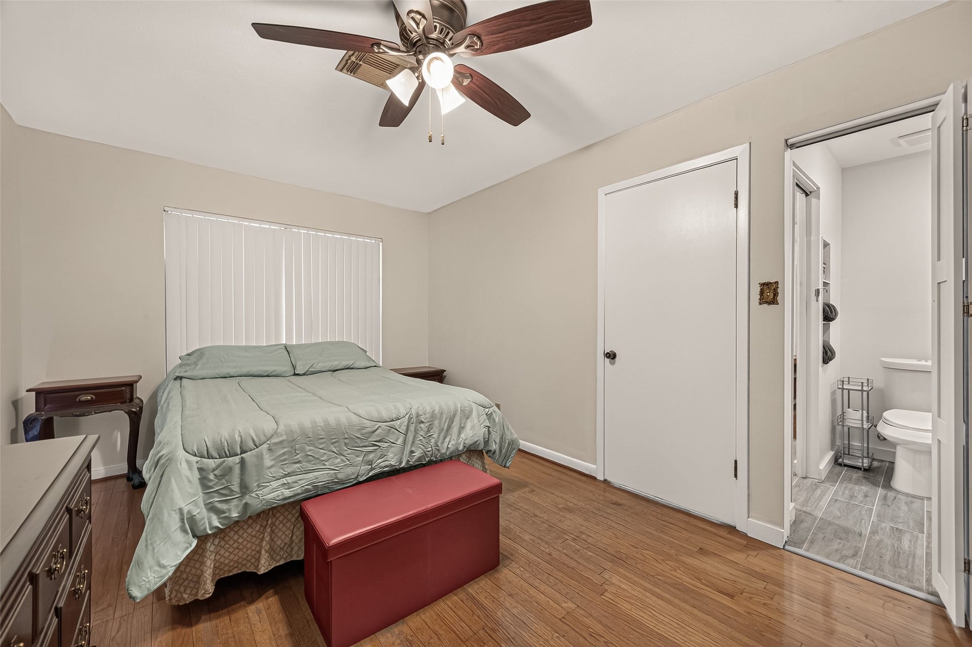 6655 Wildwood Way, Houston, TX 77023 Primary bedroom. with easy access to recently updated full bath.