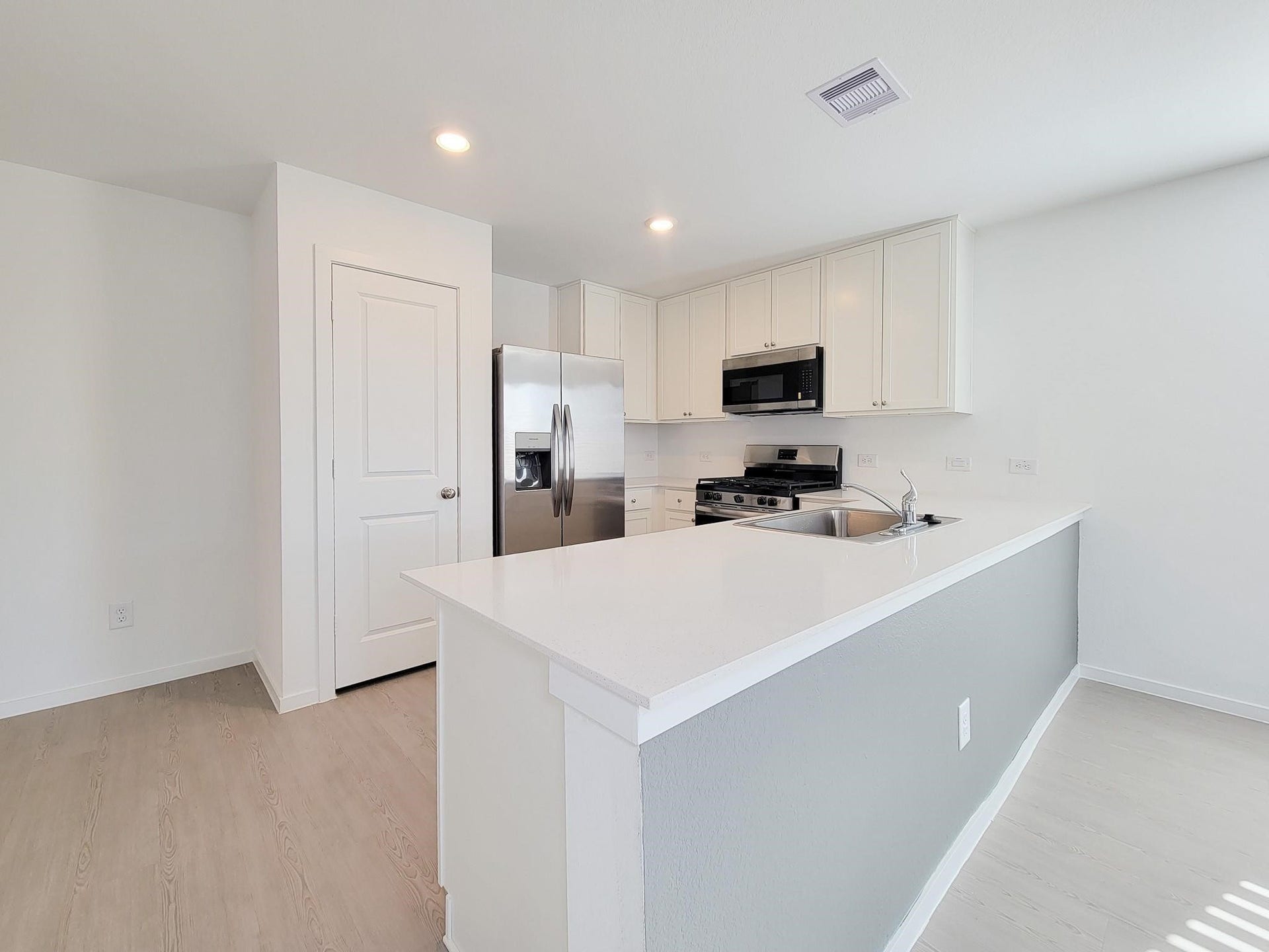 15671 PLUM BROOK DRIVE, Conroe, TX 77303 15671 PLUM BROOK DRIVE, Conroe, TX 77303