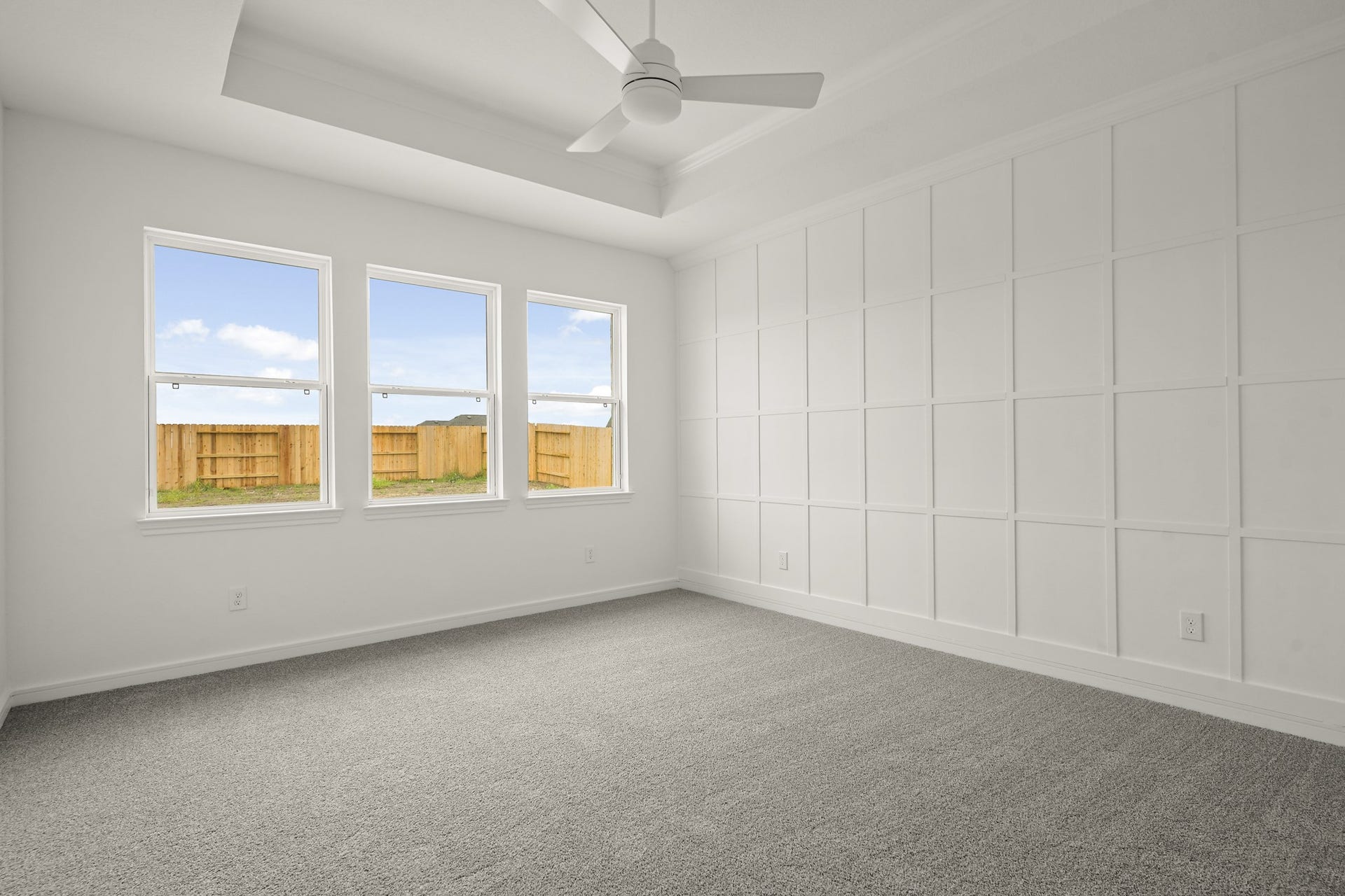 Spacious primary suite (*Photo not of actual home and used for illustration purposes only.)