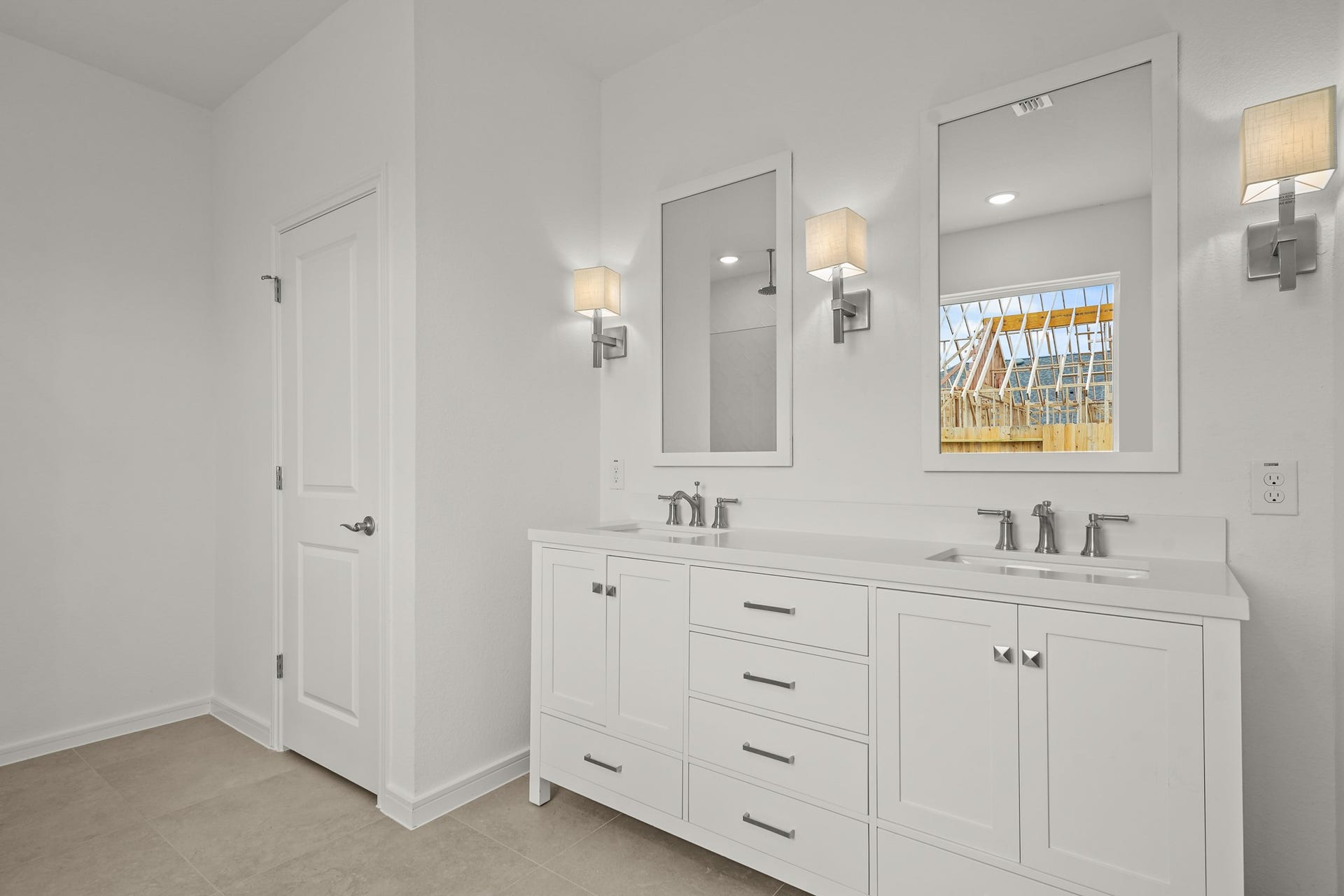 Spa-like primary bath (*Photo not of actual home and used for illustration purposes only.)