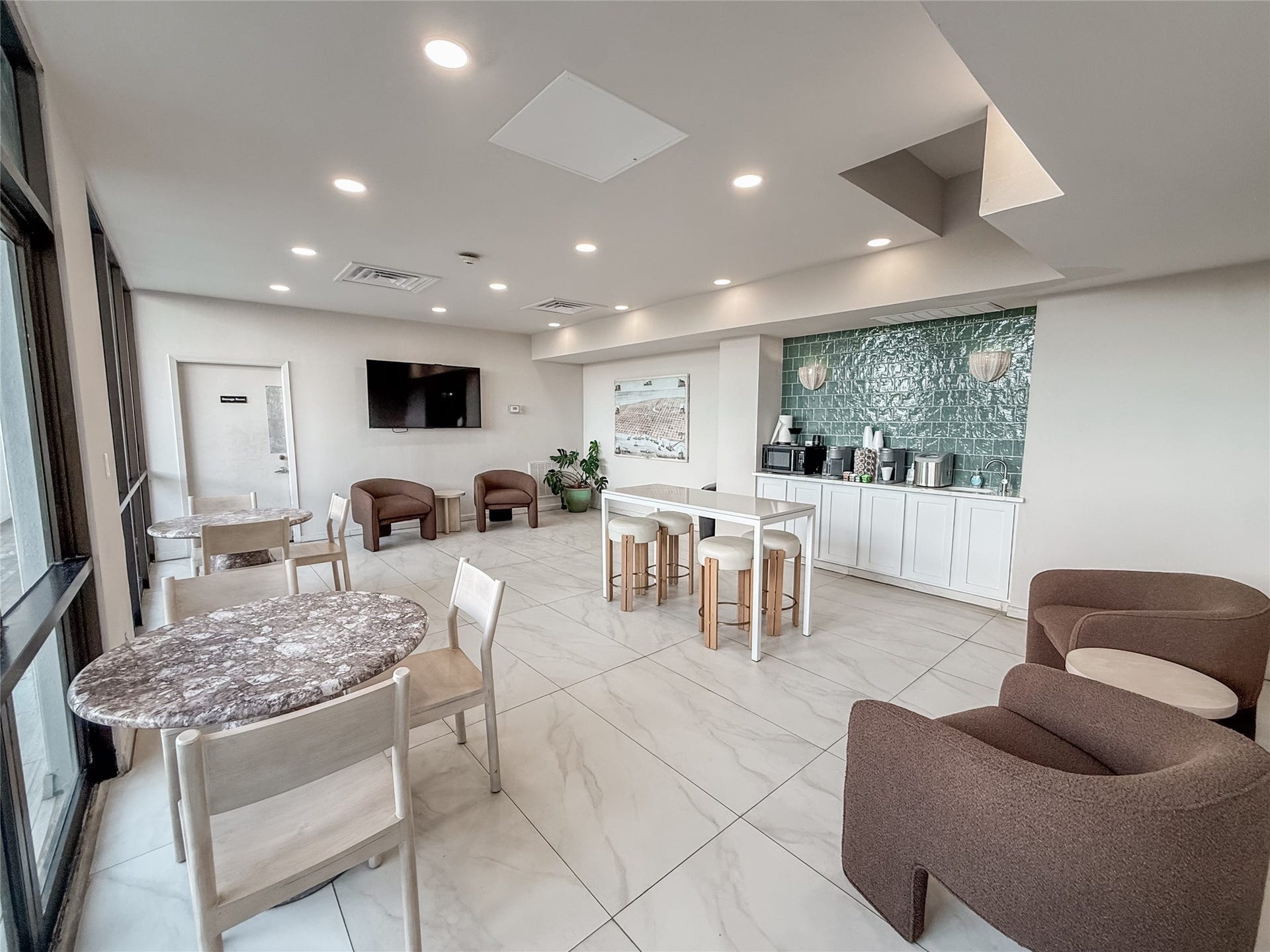 7310 Seawall Boulevard, #806, Galveston, TX 77551 7310 Seawall Boulevard, #806, Galveston, TX 77551