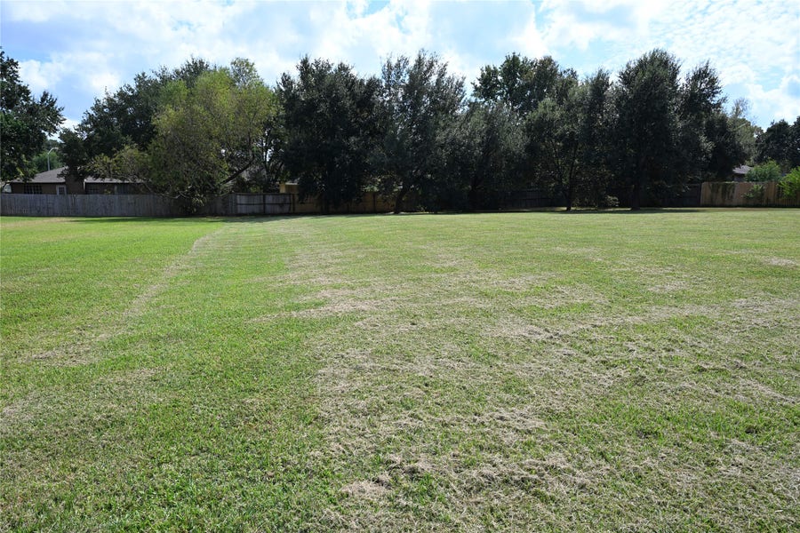 Property photo for NA West Shore Drive, Willis, TX