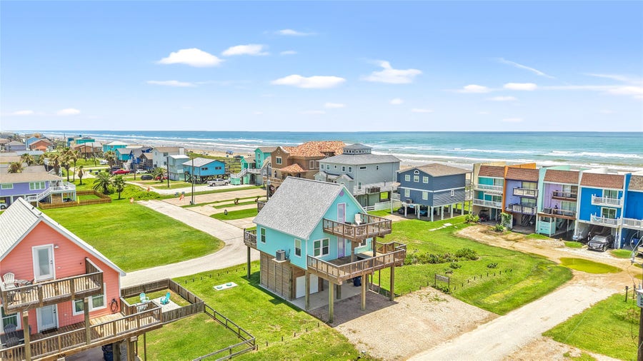 Property photo for 110 Pelican Place, Surfside Beach, TX