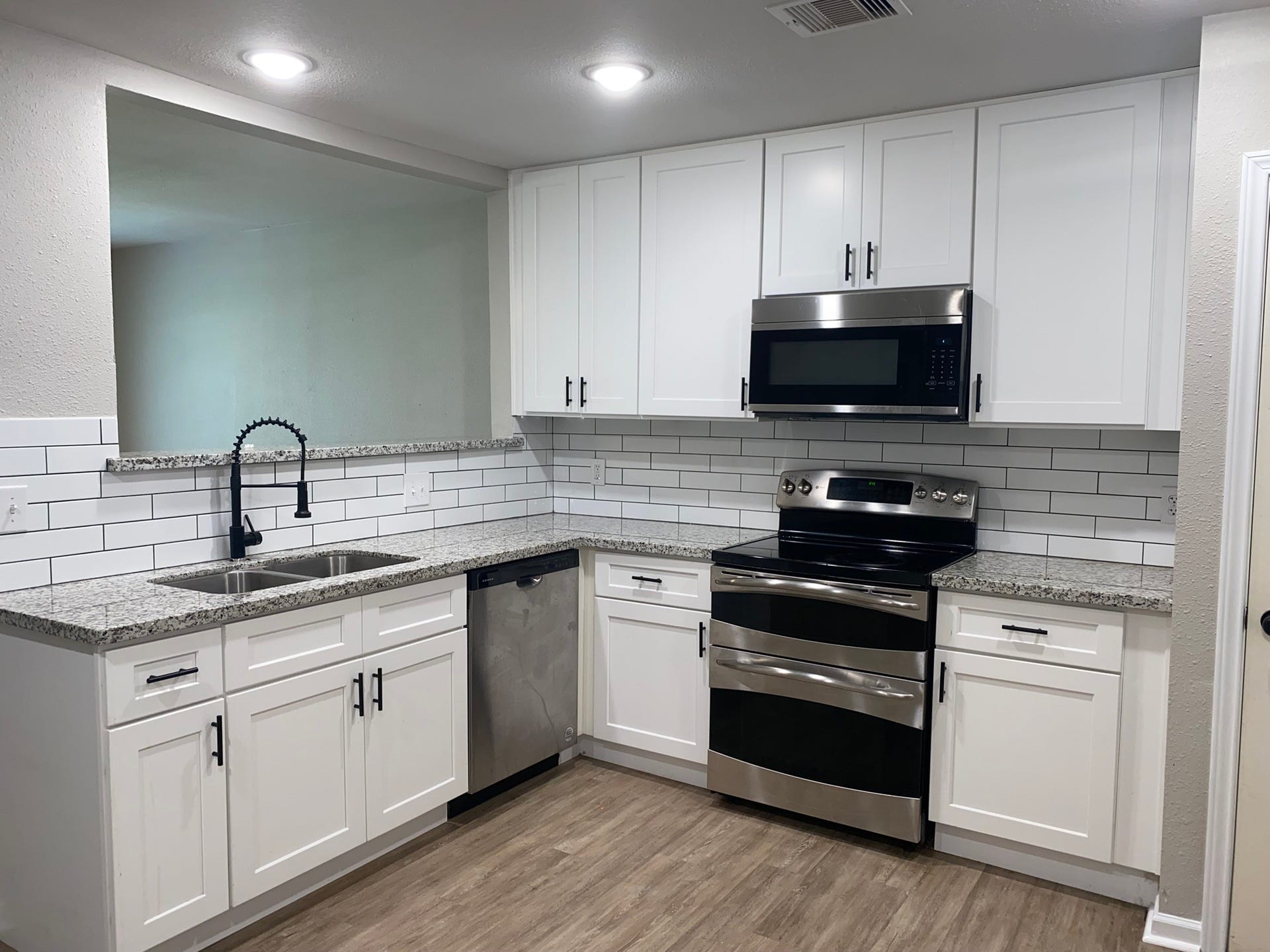 2016 Magnolia Drive, La Marque, TX 77568 2016 Magnolia Drive, La Marque, TX 77568