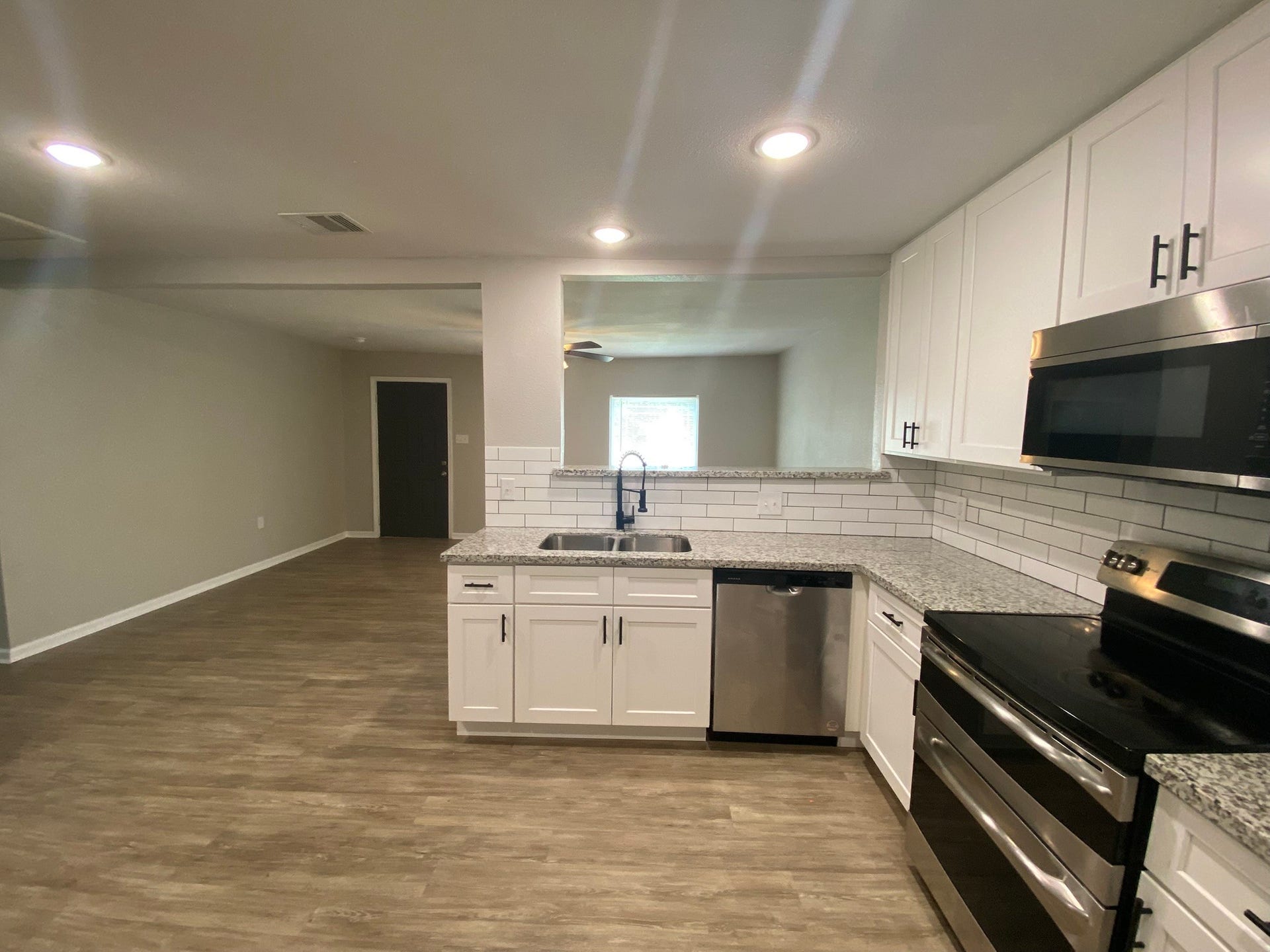 2016 Magnolia Drive, La Marque, TX 77568 2016 Magnolia Drive, La Marque, TX 77568