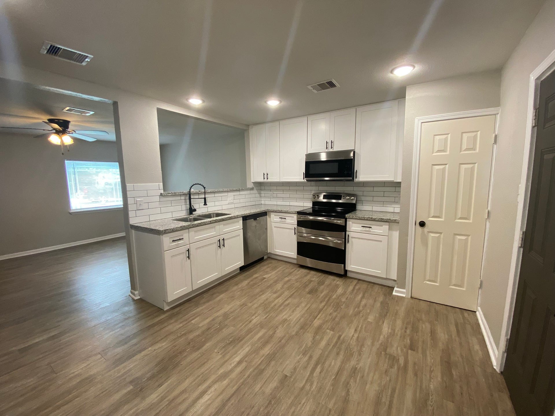2016 Magnolia Drive, La Marque, TX 77568 2016 Magnolia Drive, La Marque, TX 77568