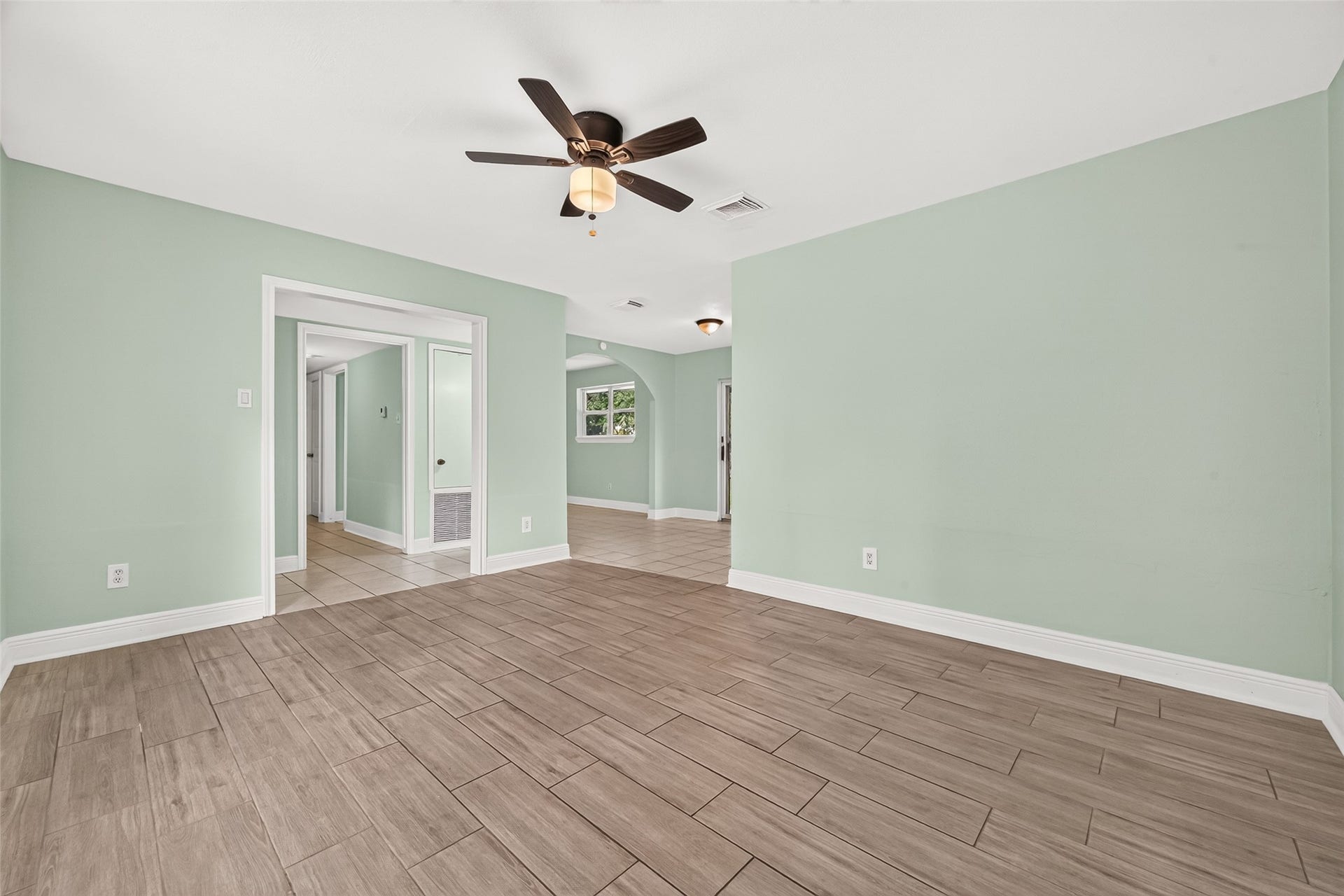 12411 Bichester Lane, Houston, TX 77039 12411 Bichester Lane, Houston, TX 77039