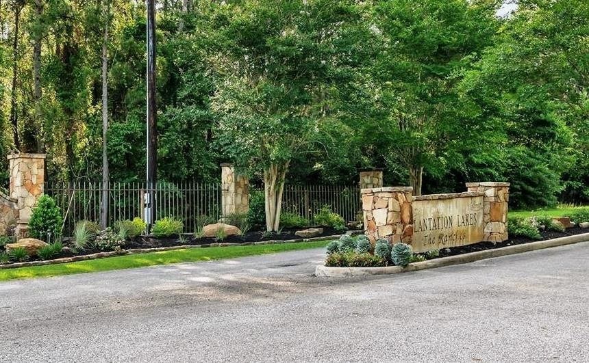 31643 Stone Bridge Parkway, Waller, TX 77484 31643 Stone Bridge Parkway, Waller, TX 77484