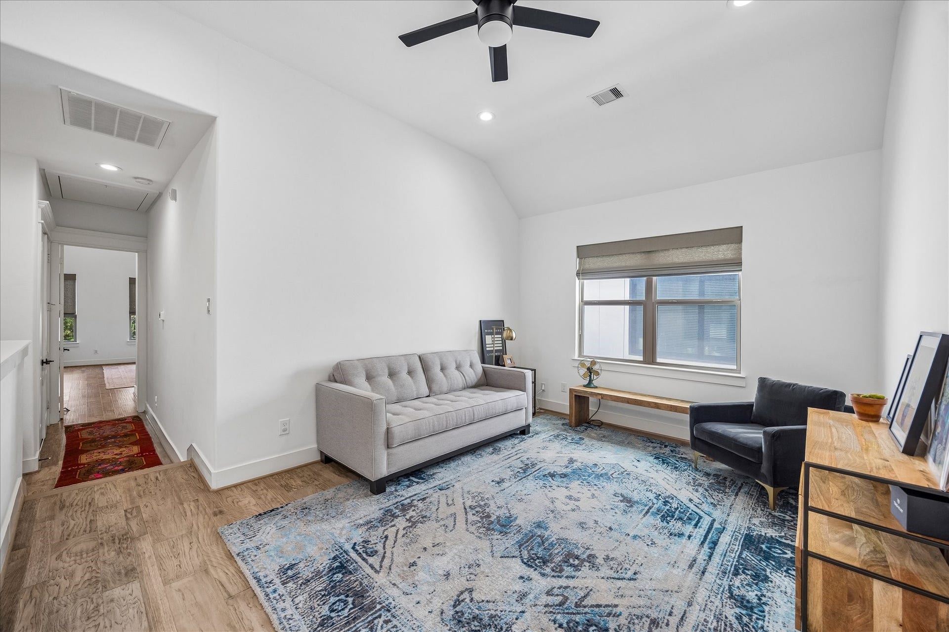 2320 Couch Street, Houston, TX 77008 Bonus space is always a win. This upstairs game room feels bright and open with a vaulted ceiling, custom window treatment, engineered wood flooring and plenty of room to make it your own.
