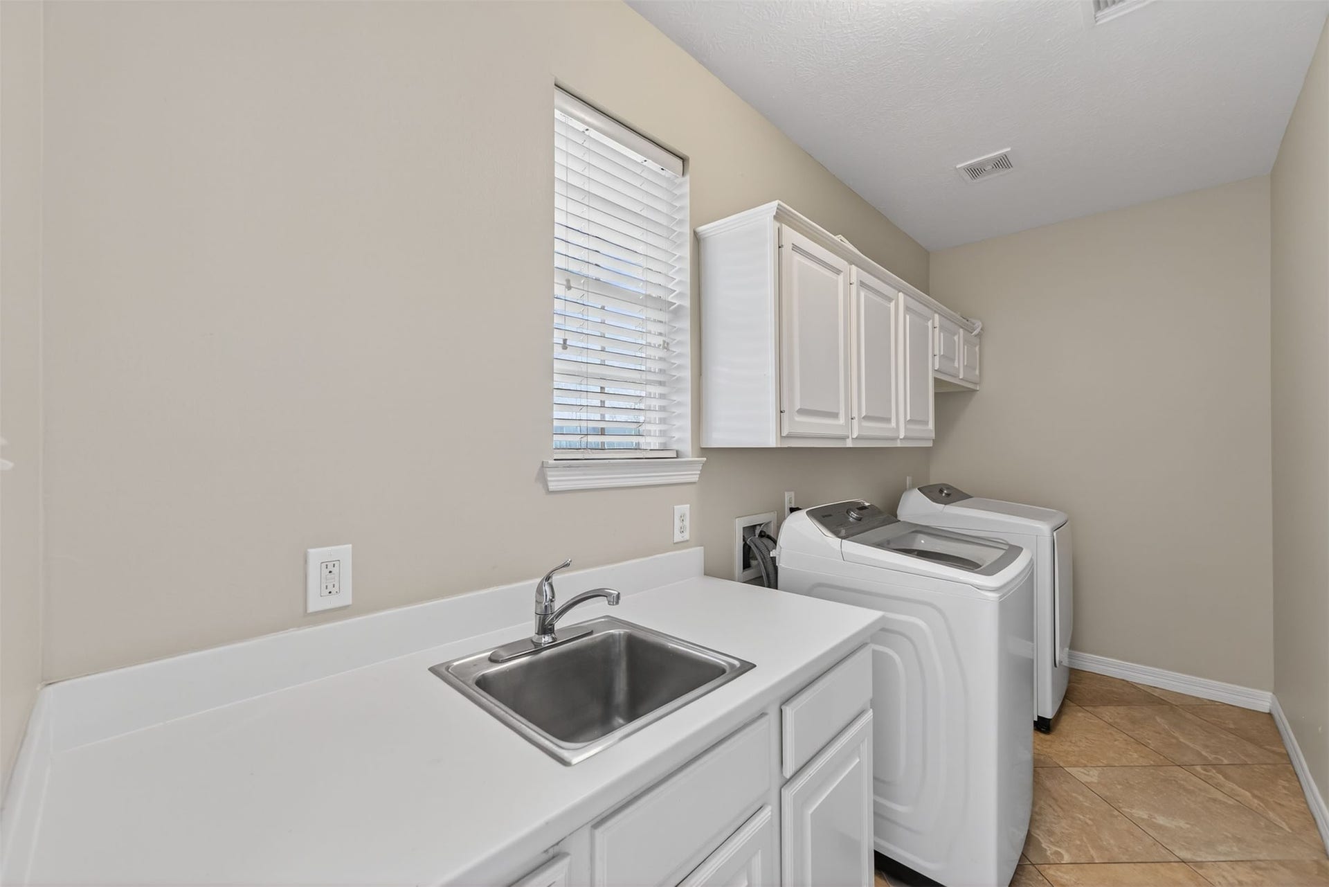 4319 Oak Forest Drive, Missouri City, TX 77459 4319 Oak Forest Drive, Missouri City, TX 77459