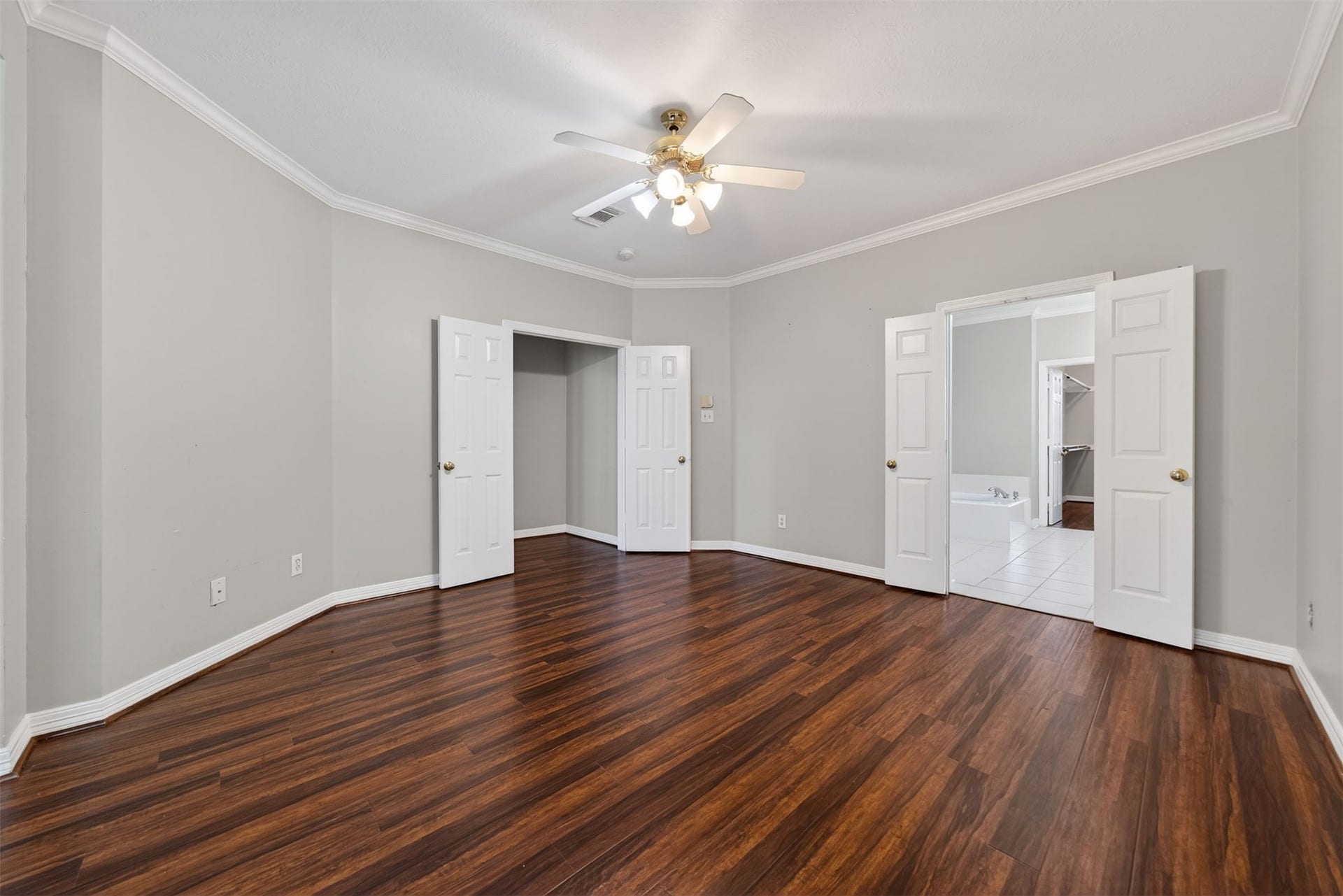 4319 Oak Forest Drive, Missouri City, TX 77459 Primary bedroom