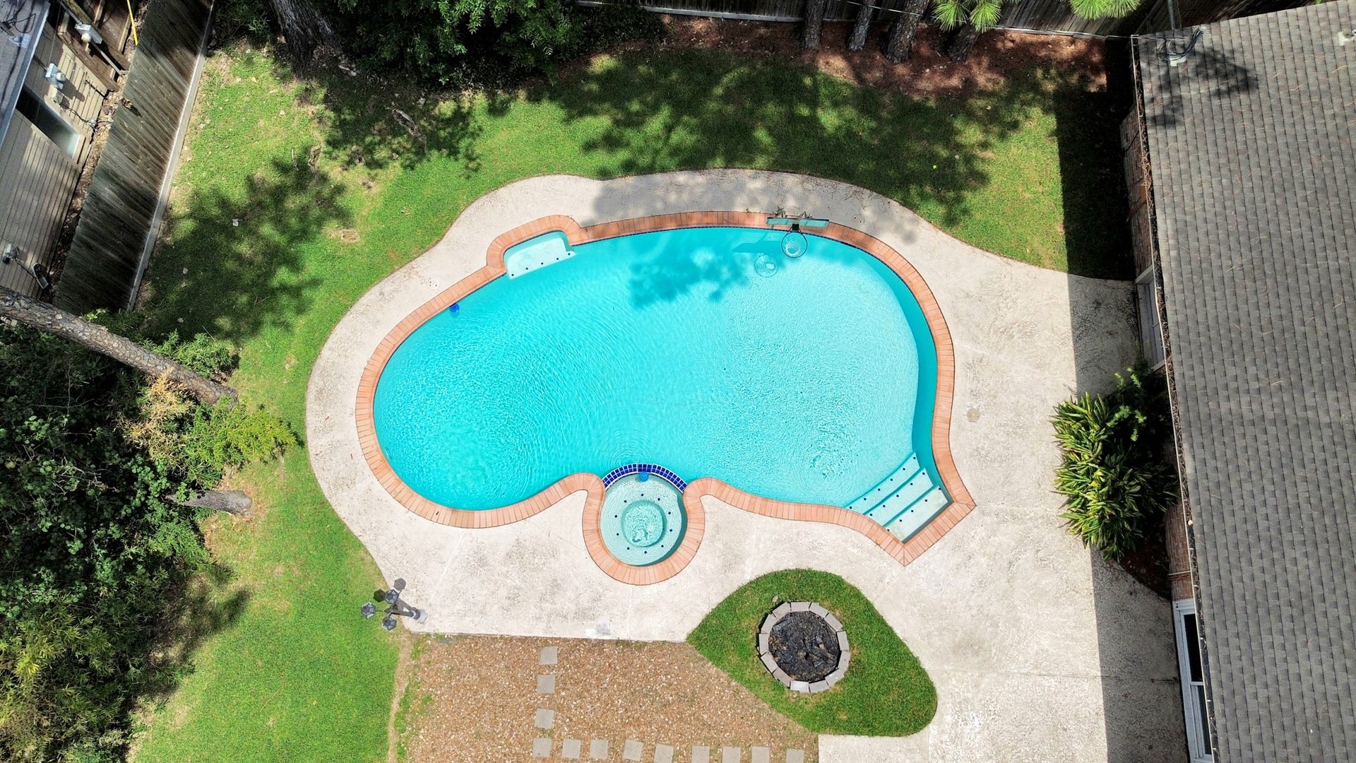 10706 Inwood Drive, Houston, TX 77042