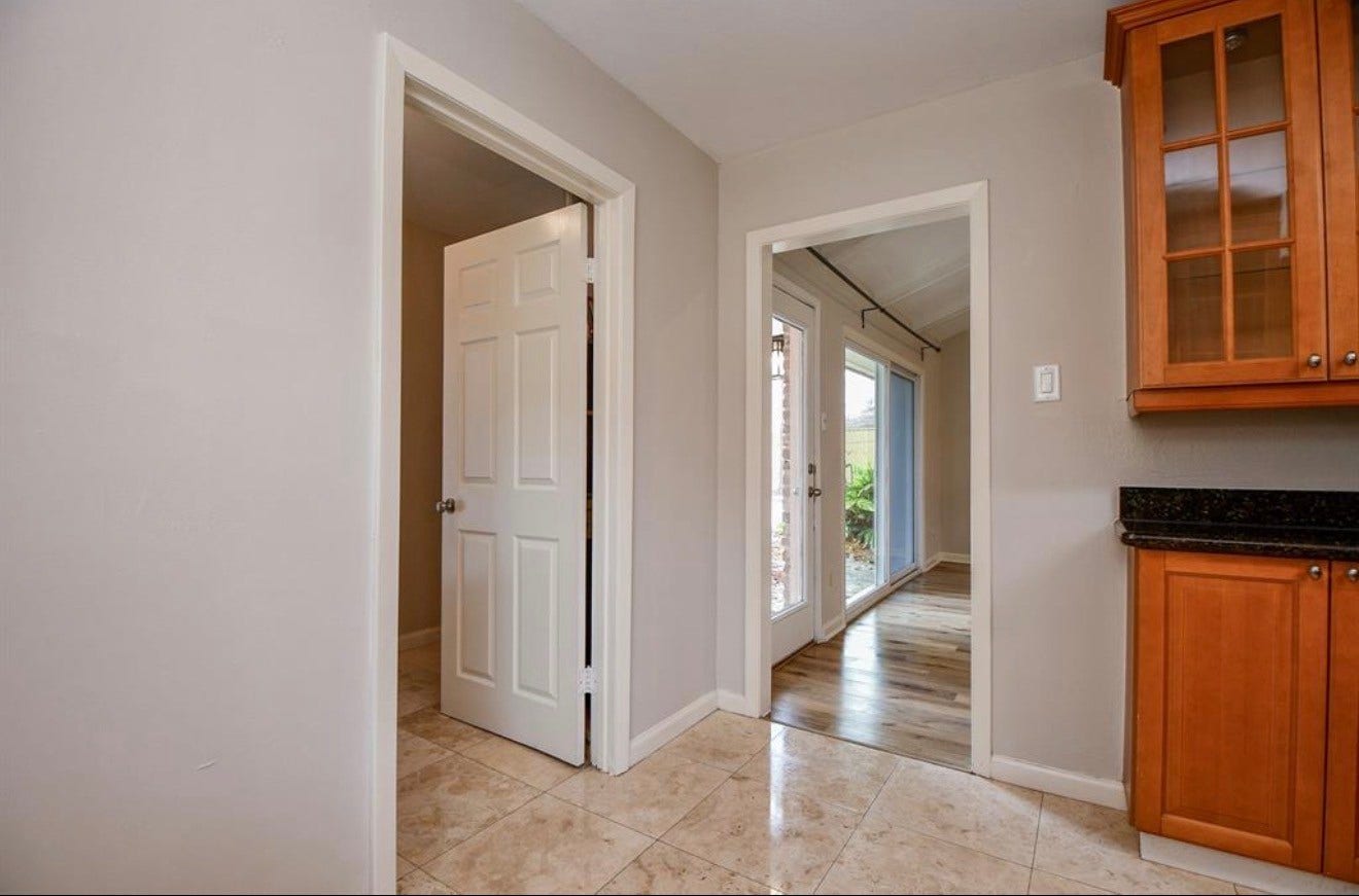10706 Inwood Drive, Houston, TX 77042
