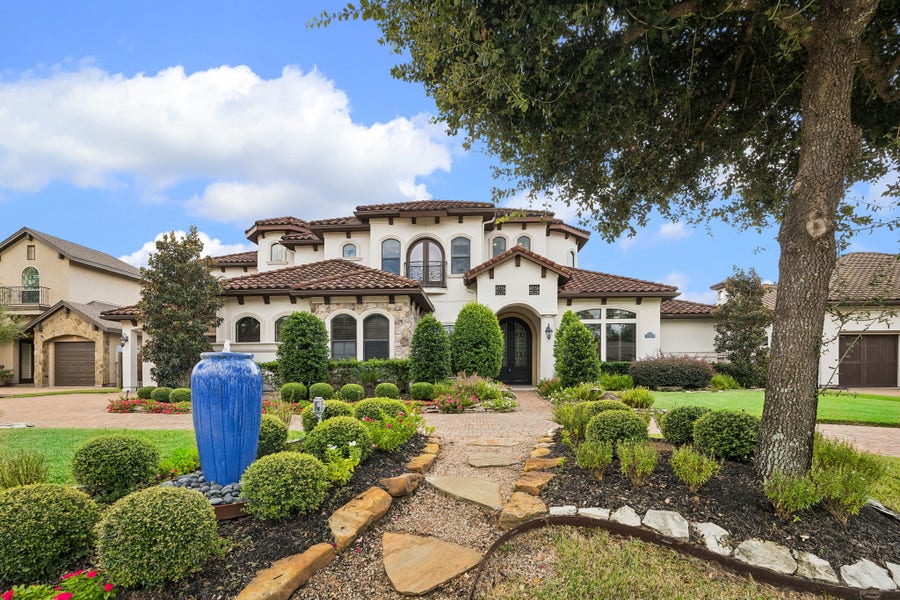 Property photo for 8111 Marshall Falls Drive, Spring, TX
