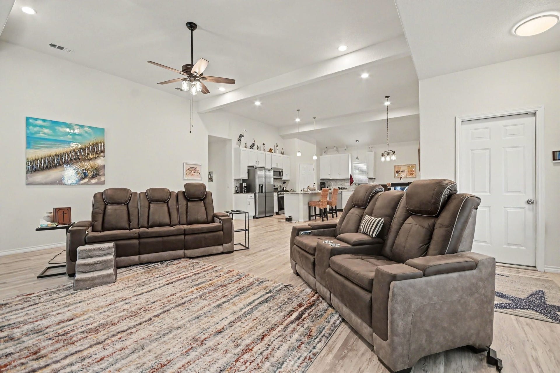 64 Borondo Pines, La Marque, TX 77568 64 Borondo Pines, La Marque, TX 77568