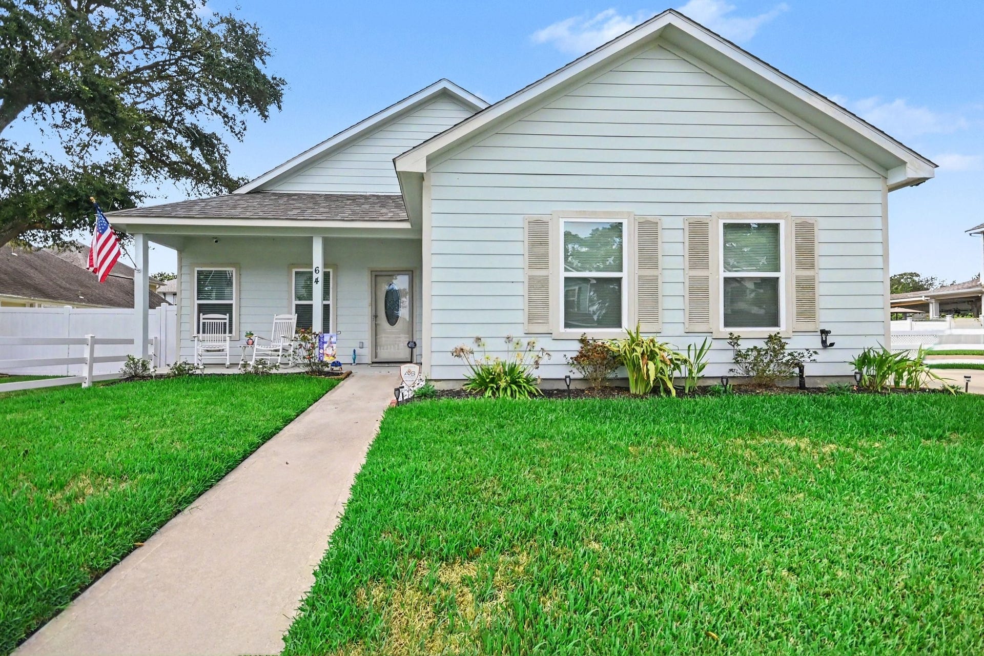64 Borondo Pines, La Marque, TX 77568 64 Borondo Pines, La Marque, TX 77568