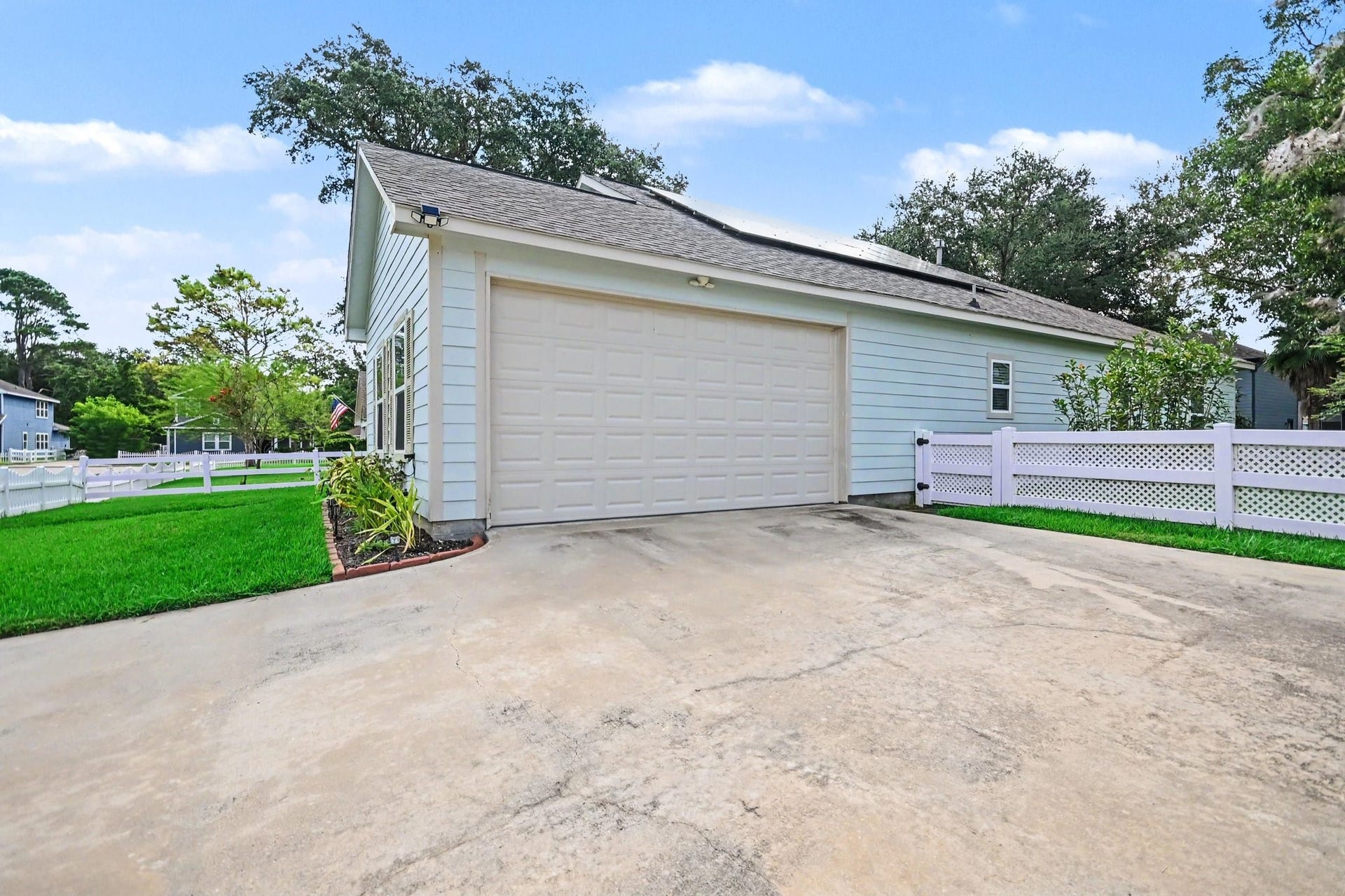 64 Borondo Pines, La Marque, TX 77568 64 Borondo Pines, La Marque, TX 77568