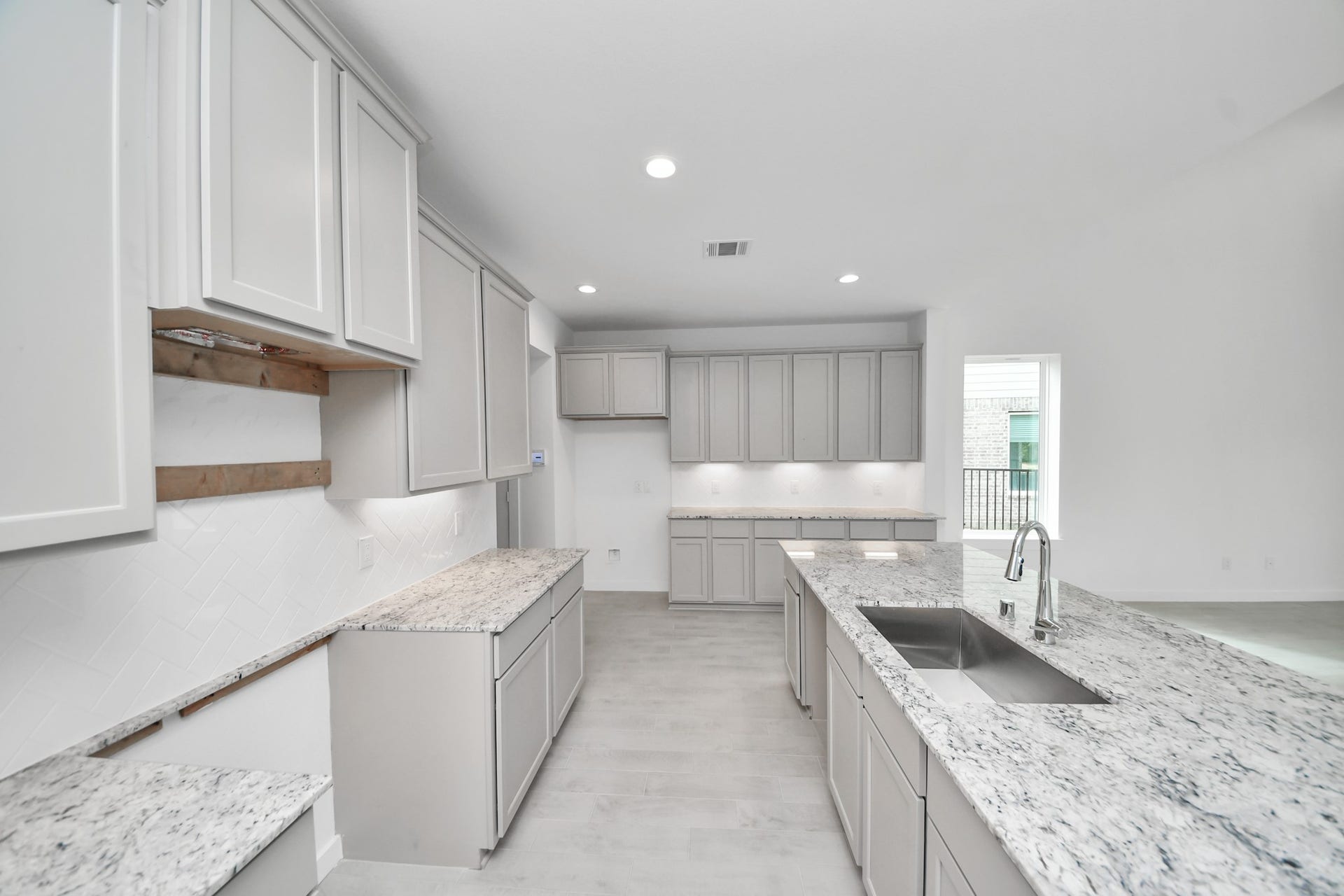 3061 Spoolwood Trail, Magnolia, TX 77355 3061 Spoolwood Trail, Magnolia, TX 77355