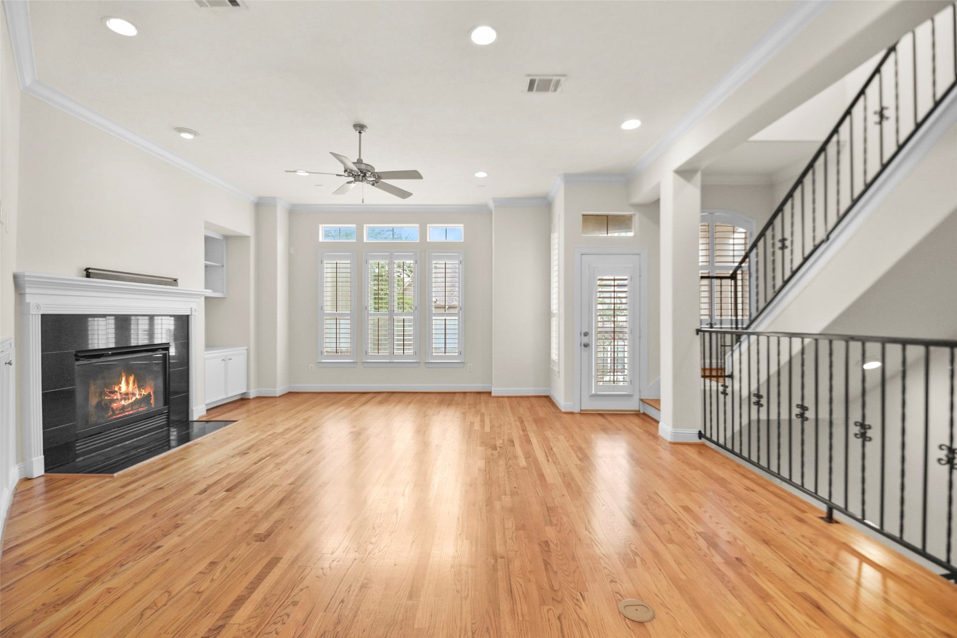 5006 Gibson Street, Houston, TX 77007 5006 Gibson Street, Houston, TX 77007