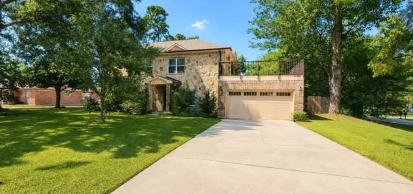 305 Hill Brook Lane, Conroe, TX 77385 305 Hill Brook Lane, Conroe, TX 77385
