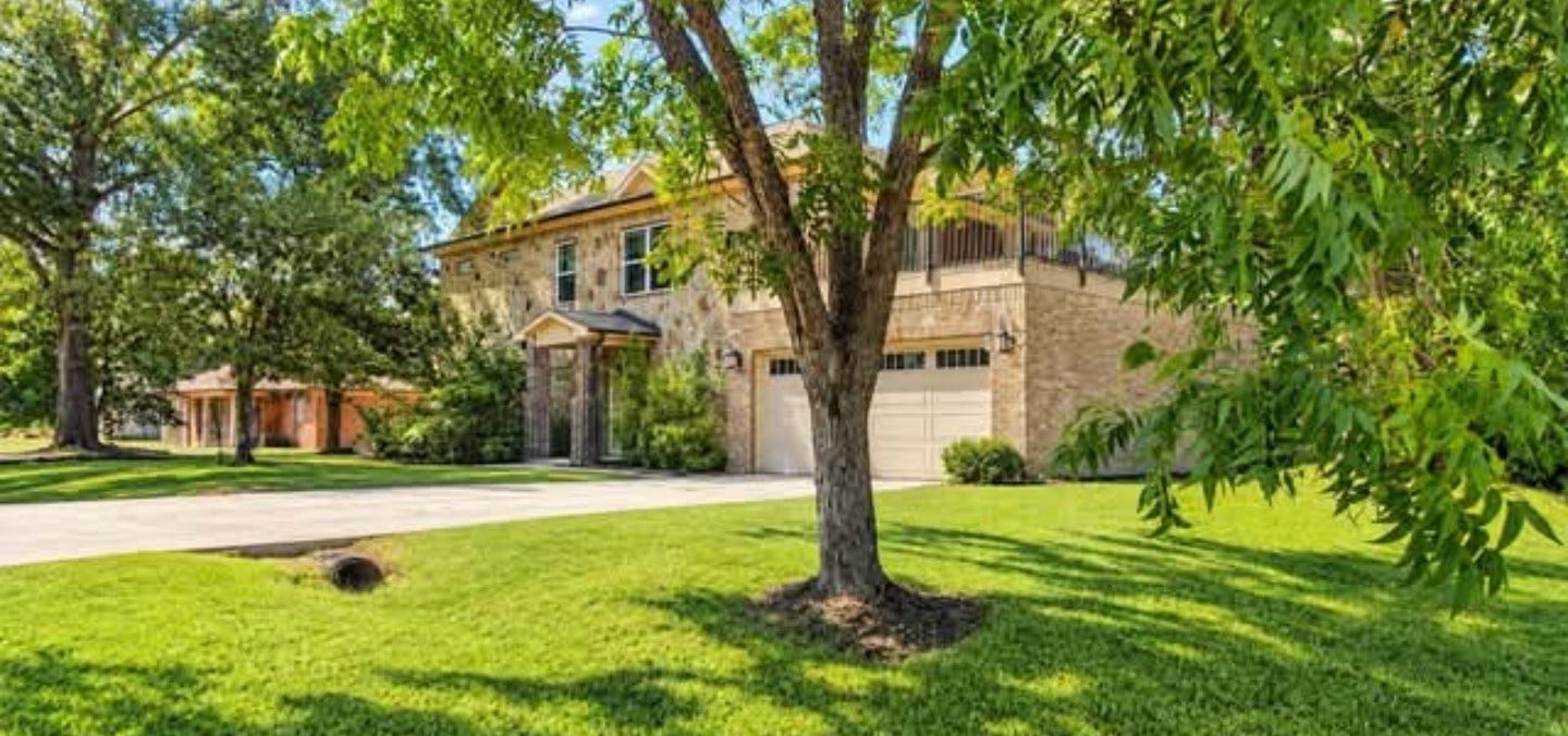 305 Hill Brook Lane, Conroe, TX 77385 305 Hill Brook Lane, Conroe, TX 77385