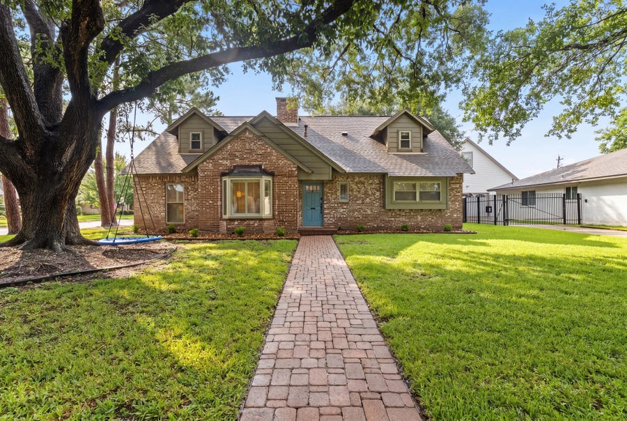 Property photo for 10738 Cedar Creek Drive, Houston, TX