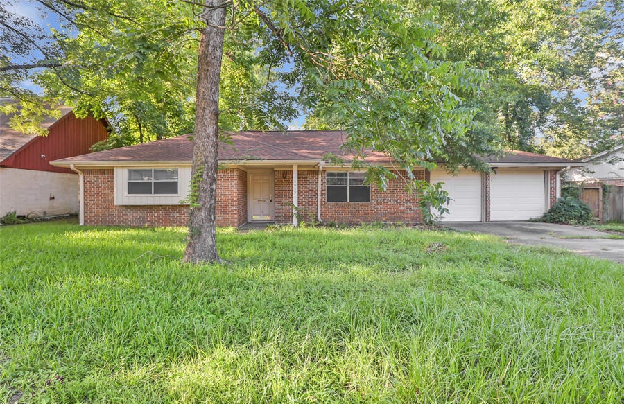 Property photo for 1015 Stevens Avenue, Conroe, TX