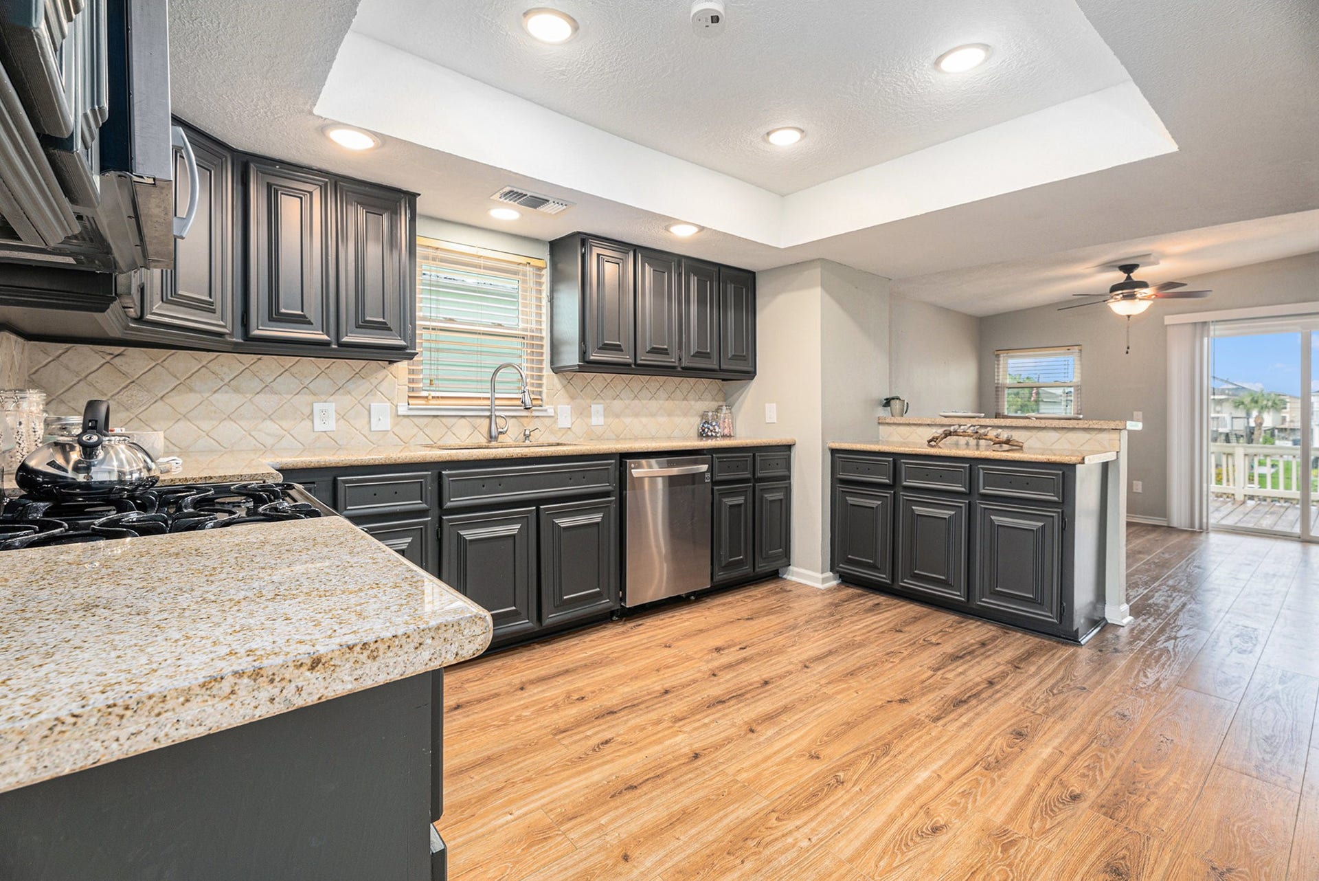 658 Warsaw Street, Bayou Vista, TX 77563 Large Kitchen