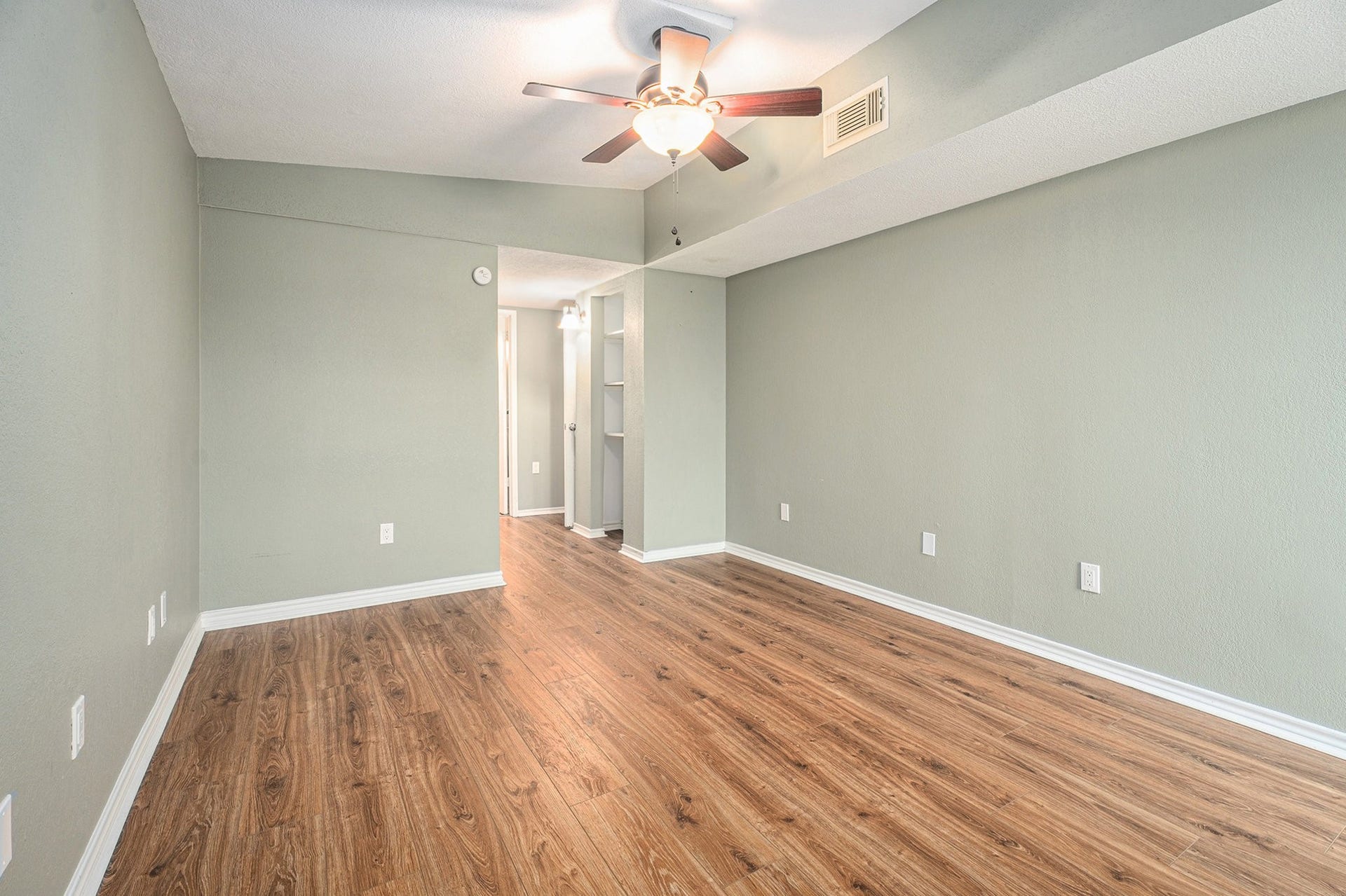 658 Warsaw Street, Bayou Vista, TX 77563 Bedroom 3