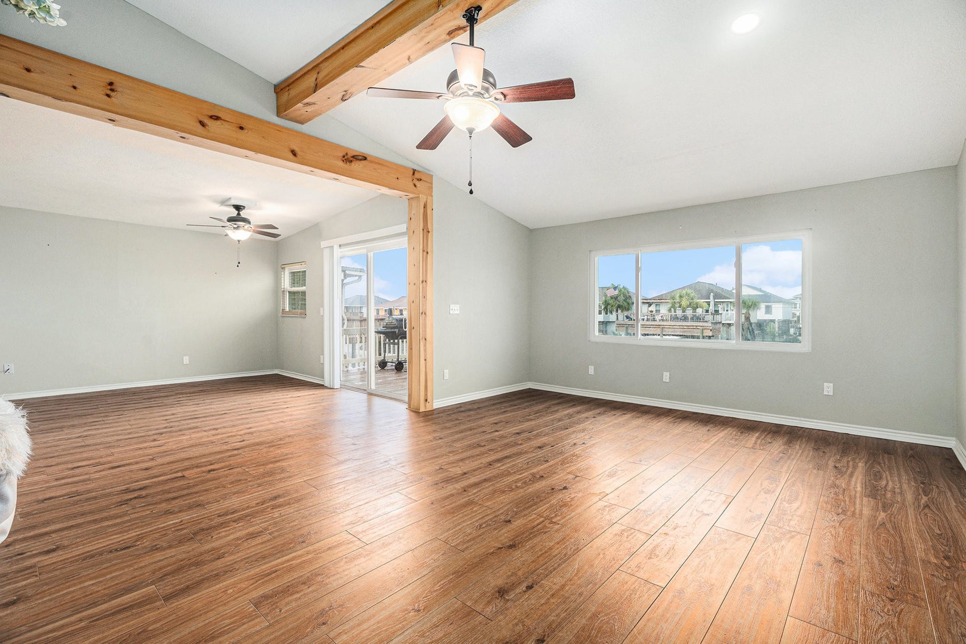 658 Warsaw Street, Bayou Vista, TX 77563 Main Level Living Area