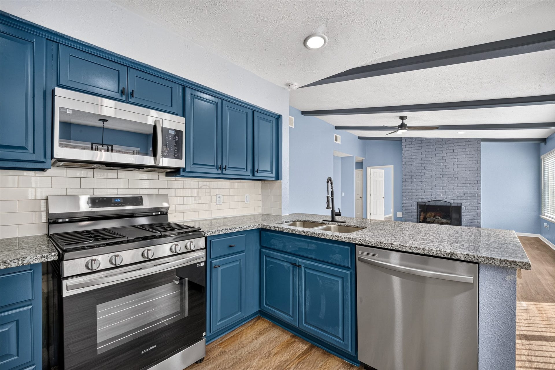 11803 Brook Meadows Lane, Meadows Place, TX 77477 11803 Brook Meadows Lane, Meadows Place, TX 77477