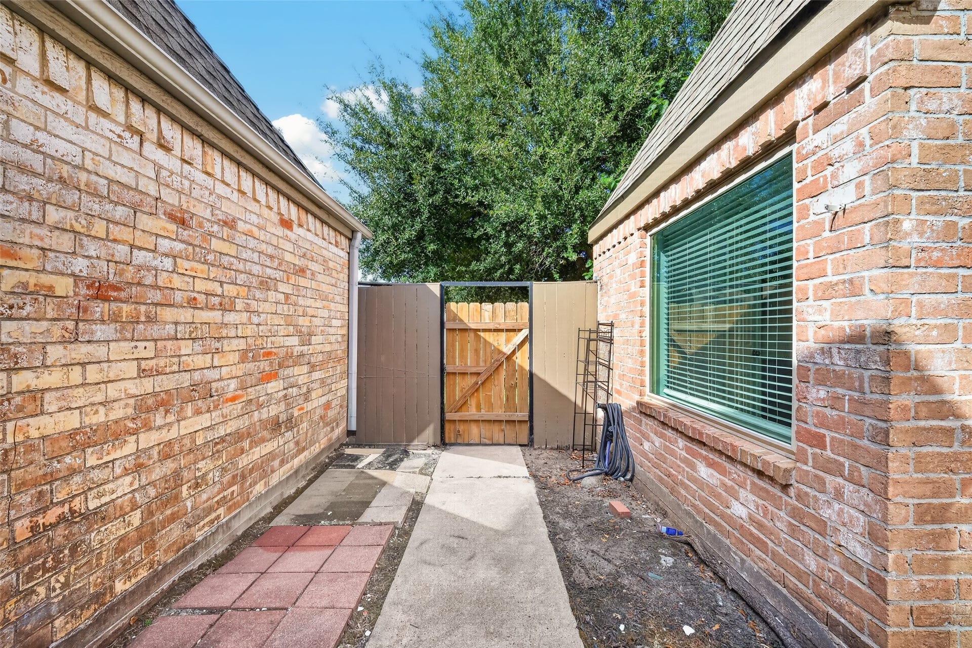 11803 Brook Meadows Lane, Meadows Place, TX 77477 11803 Brook Meadows Lane, Meadows Place, TX 77477