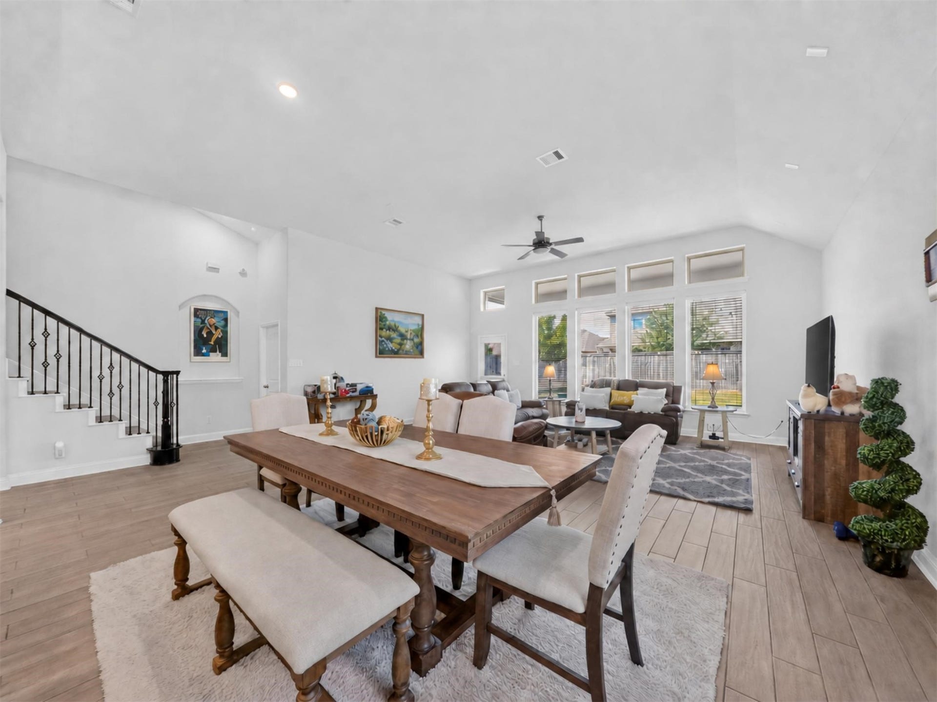 15419 Wilsons Snipe Court, Cypress, TX 77433 The spacious dining area can handle a large table with room for family dinners, holiday meals and extra guests.