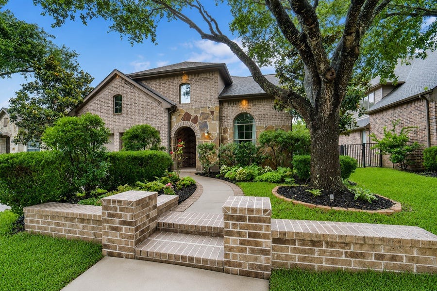Property photo for 18415 Pin Oak Bend Dr Drive, Cypress, TX