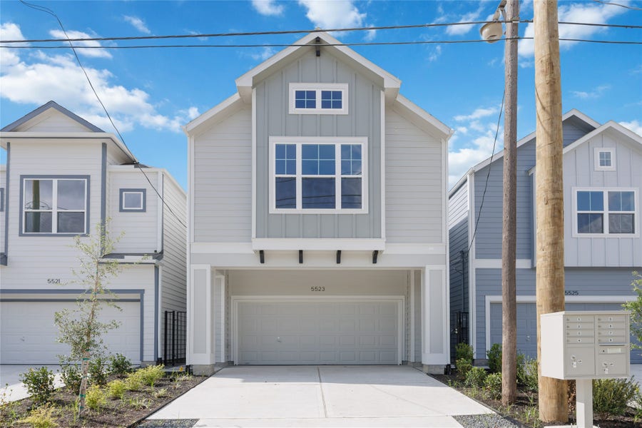 Property photo for 5523 Katy Freeway, Houston, TX